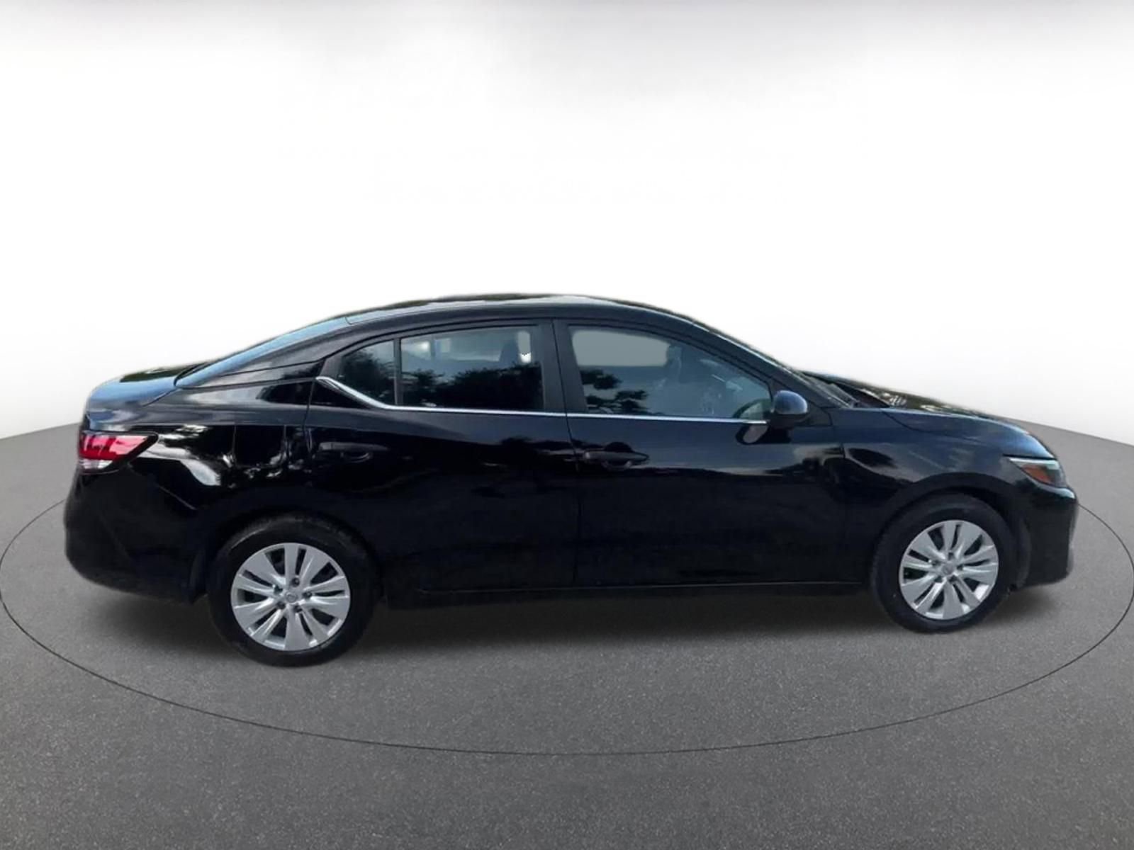 Thumbnail: 2025 Nissan Sentra - 16