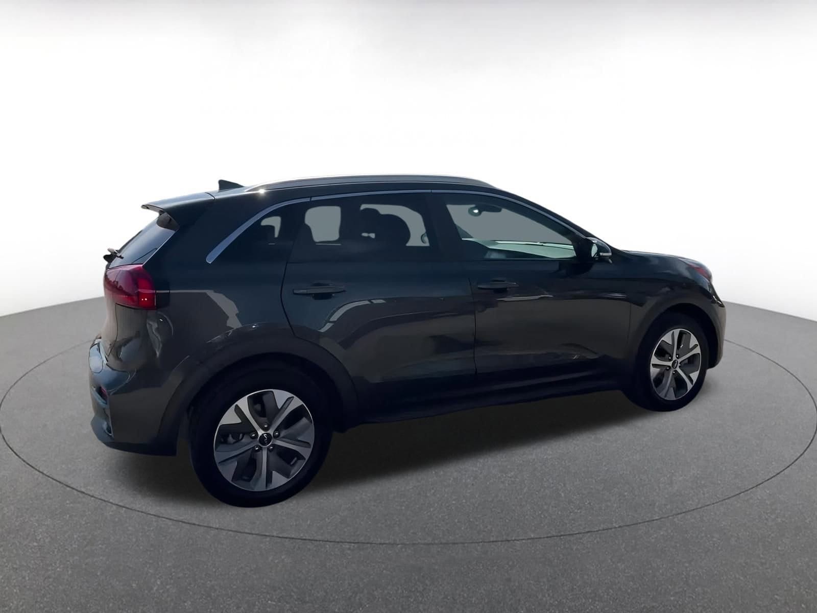 Thumbnail: 2022 Kia Niro - 15