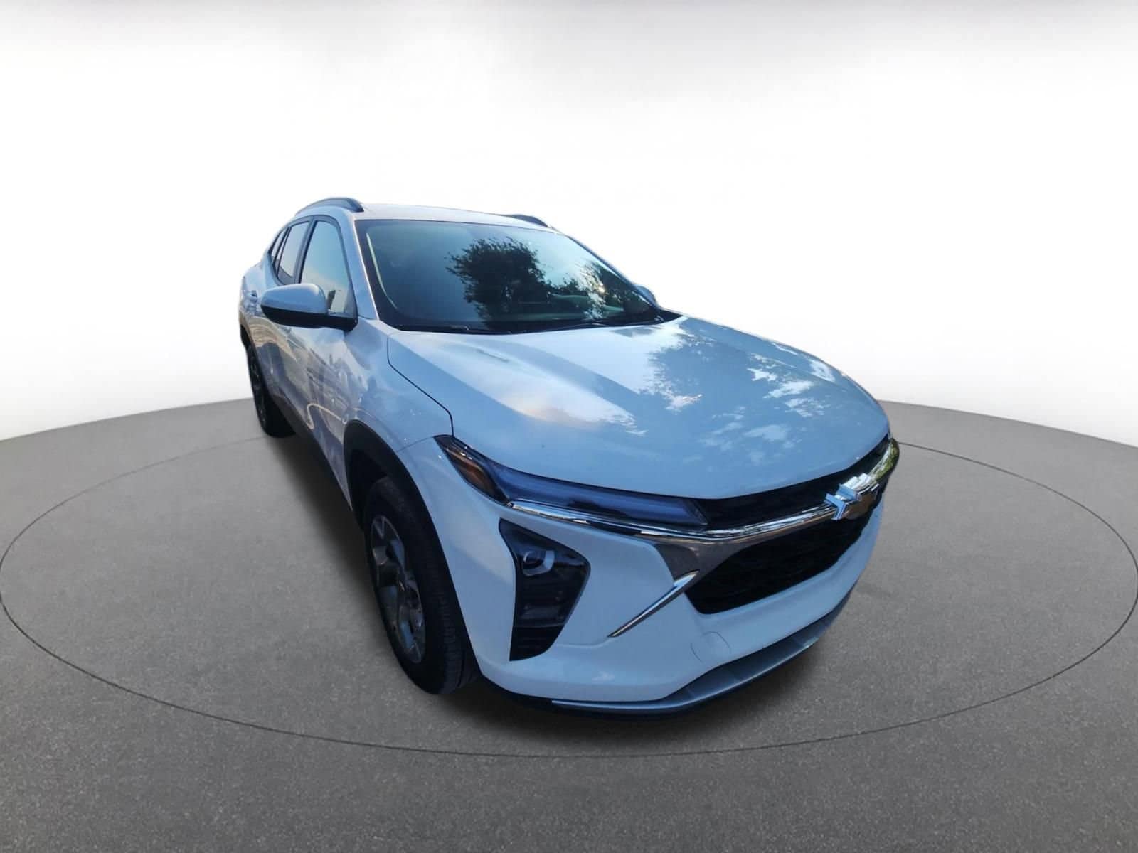 Thumbnail: 2025 Chevrolet Trax - 1