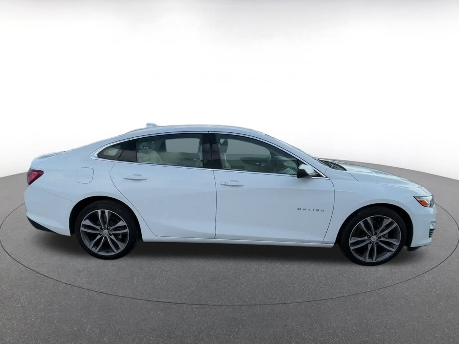 Thumbnail: 2024 Chevrolet Malibu - 16