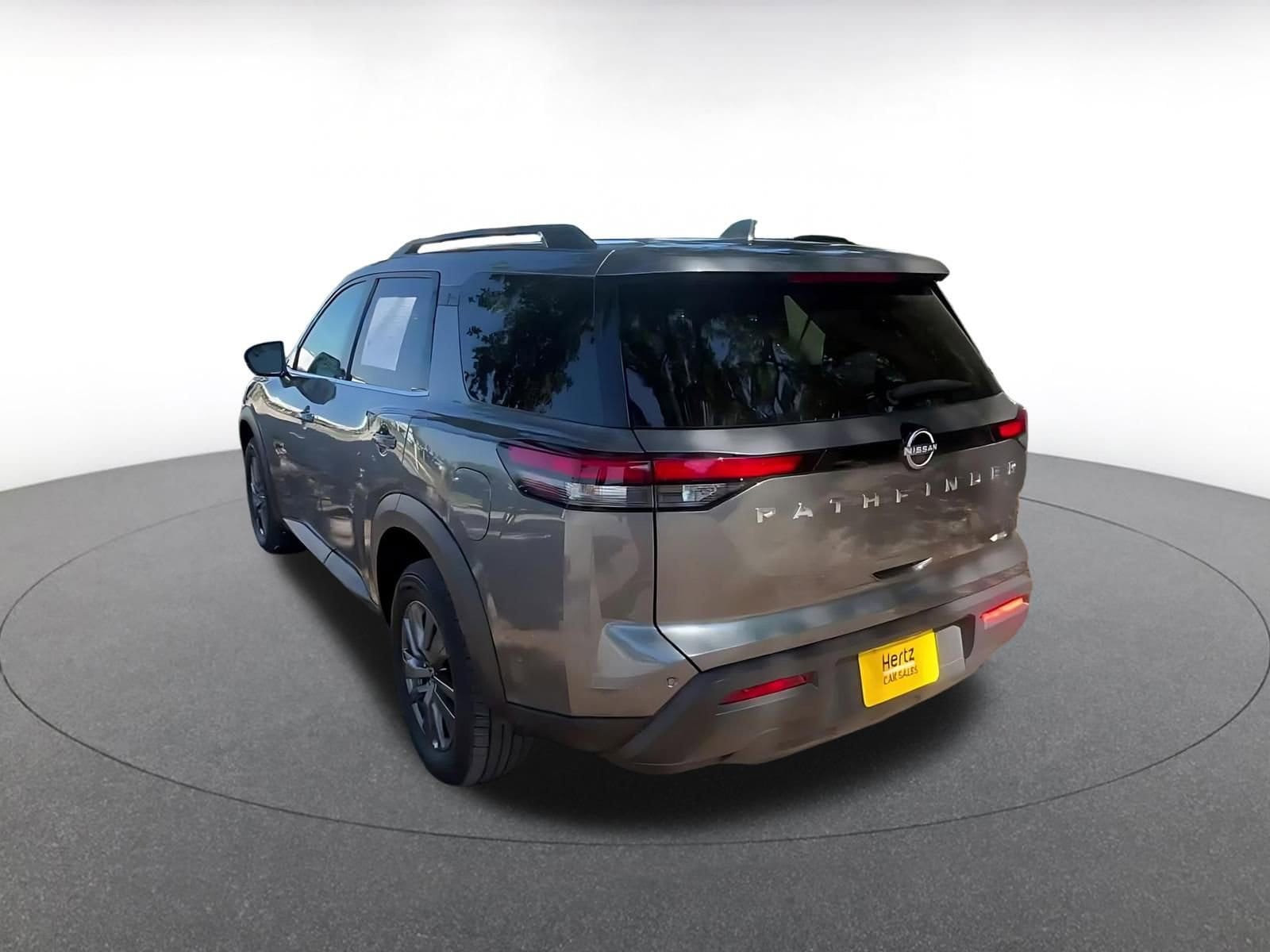 Thumbnail: 2025 Nissan Pathfinder - 11
