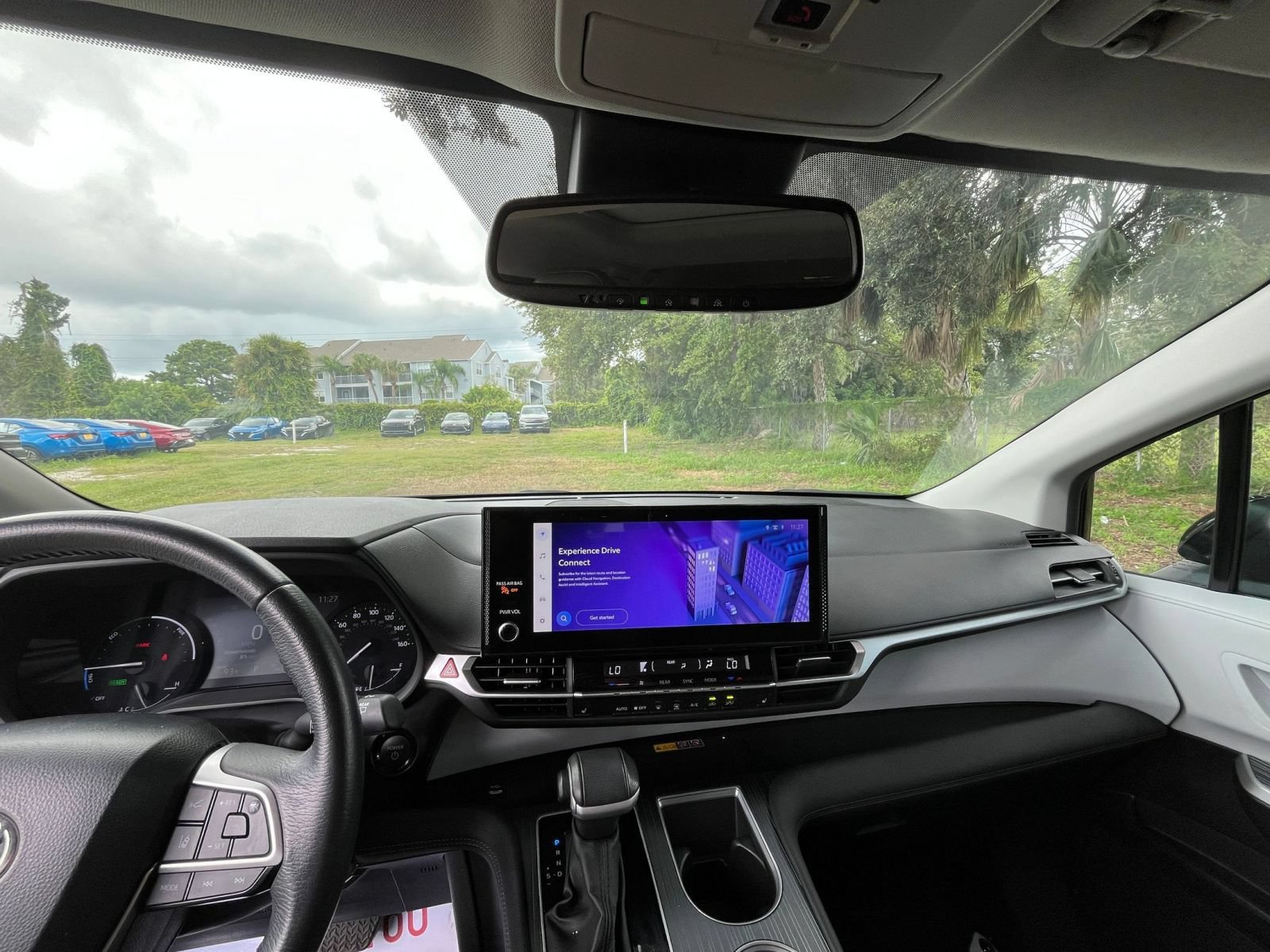 Thumbnail: 2025 Toyota Sienna - 30
