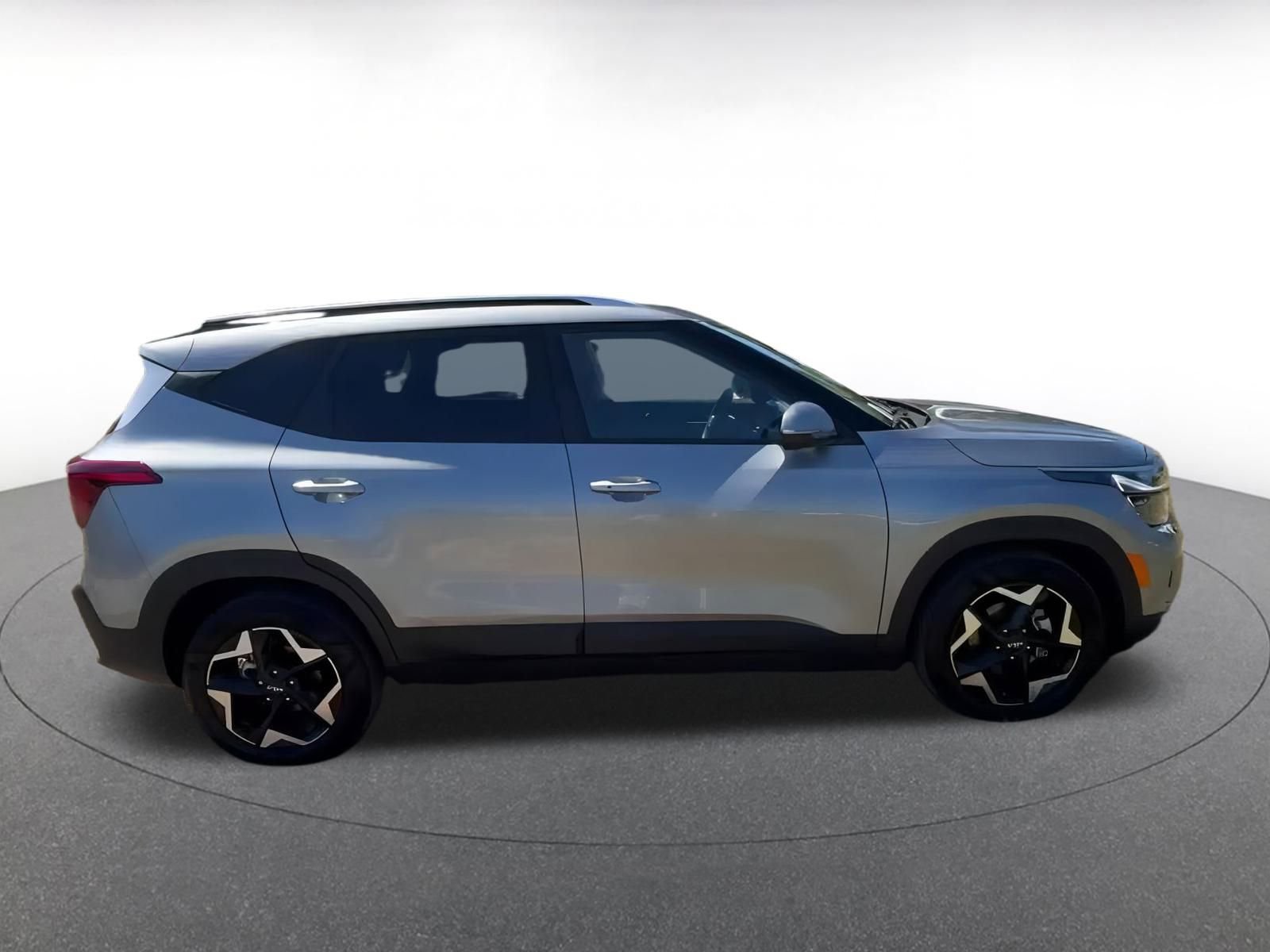 Thumbnail: 2025 Kia Seltos - 16