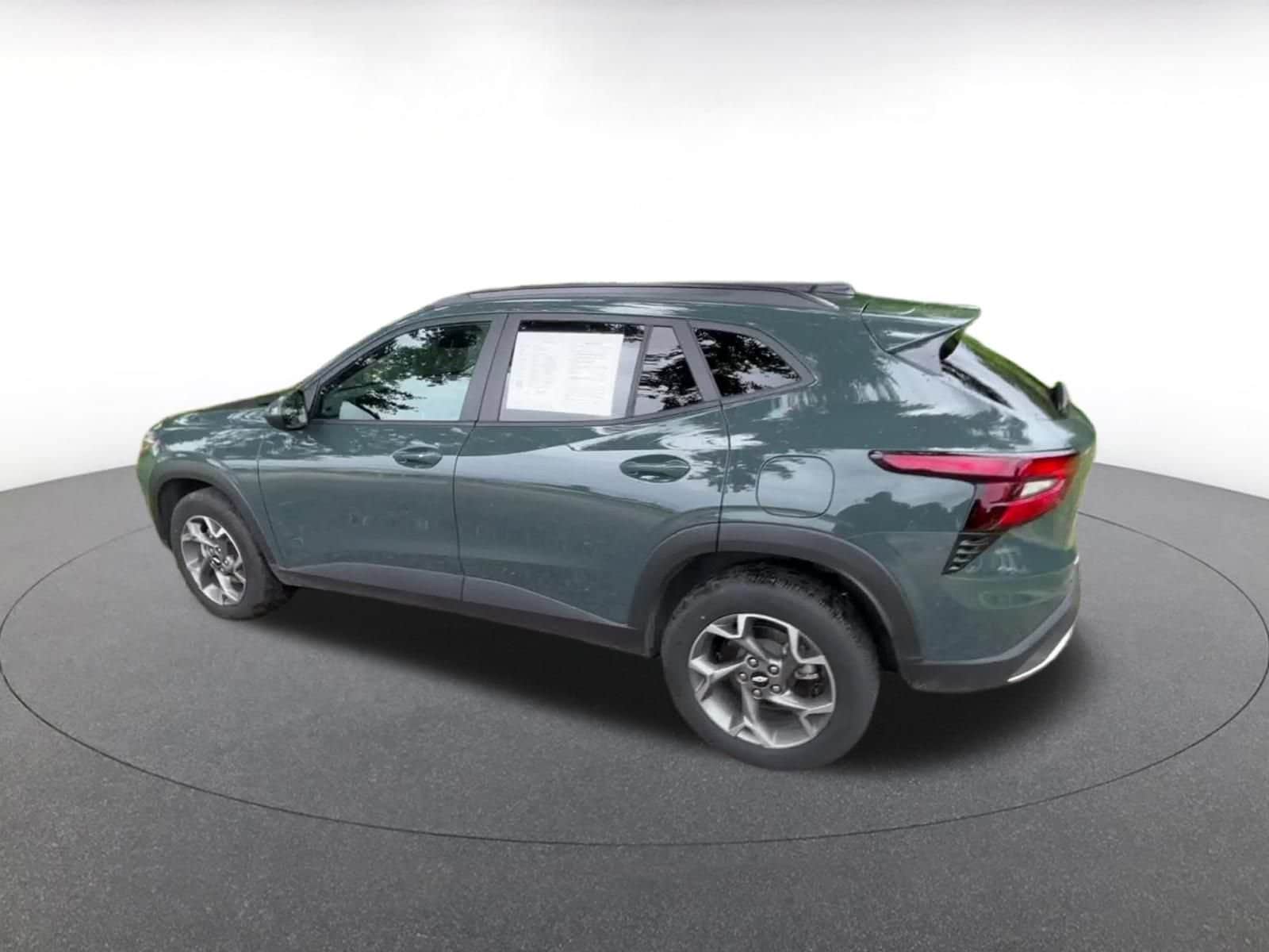 Thumbnail: 2025 Chevrolet Trax - 10