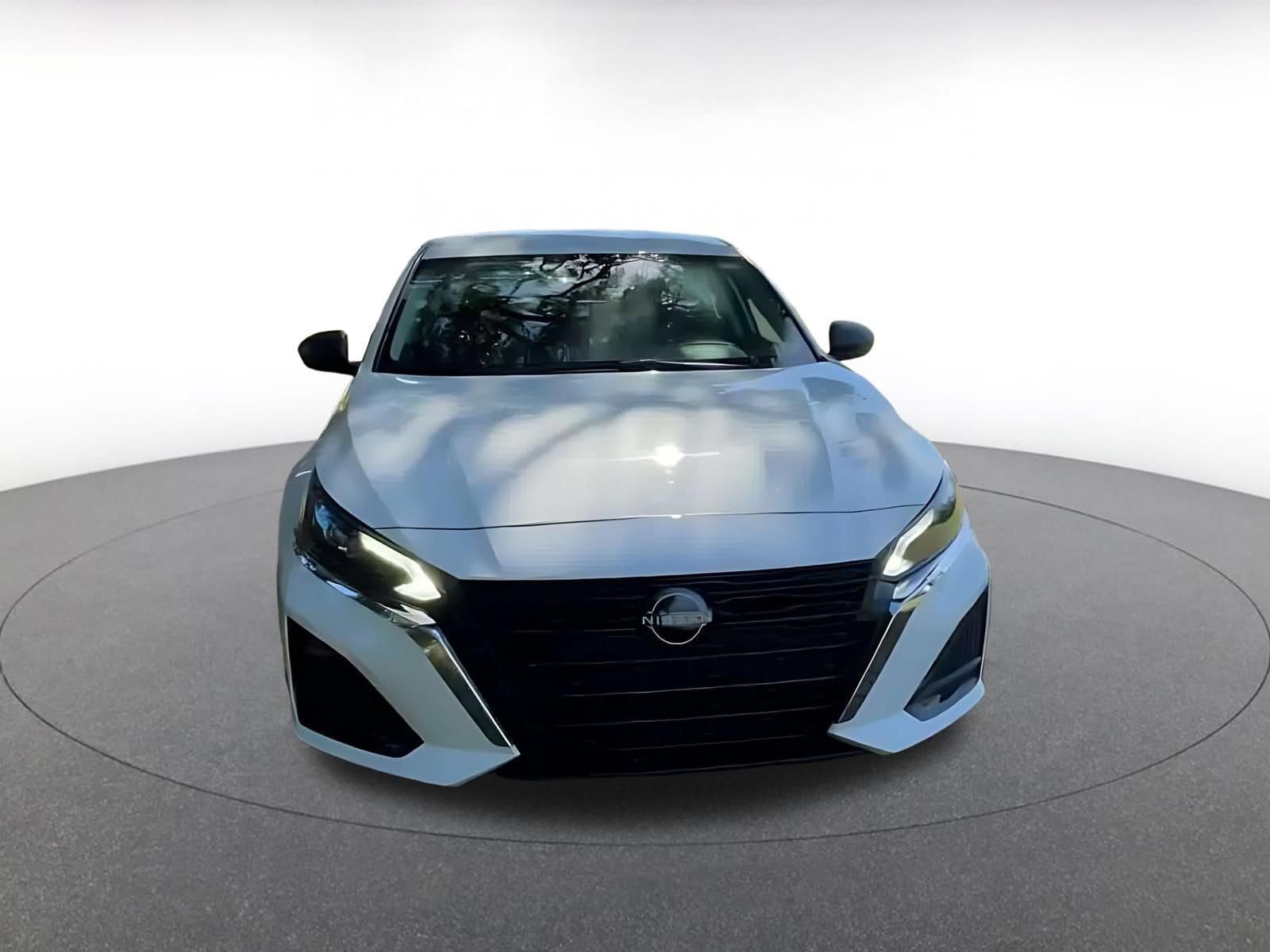 Thumbnail: 2025 Nissan Altima - 4