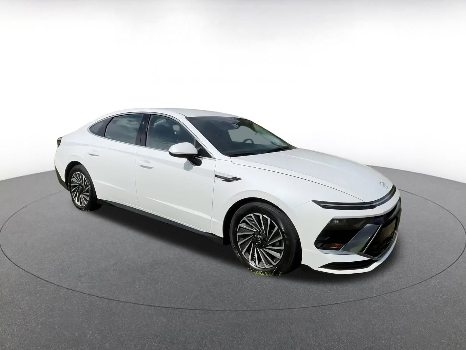 Thumbnail: 2024 Hyundai Sonata - 2