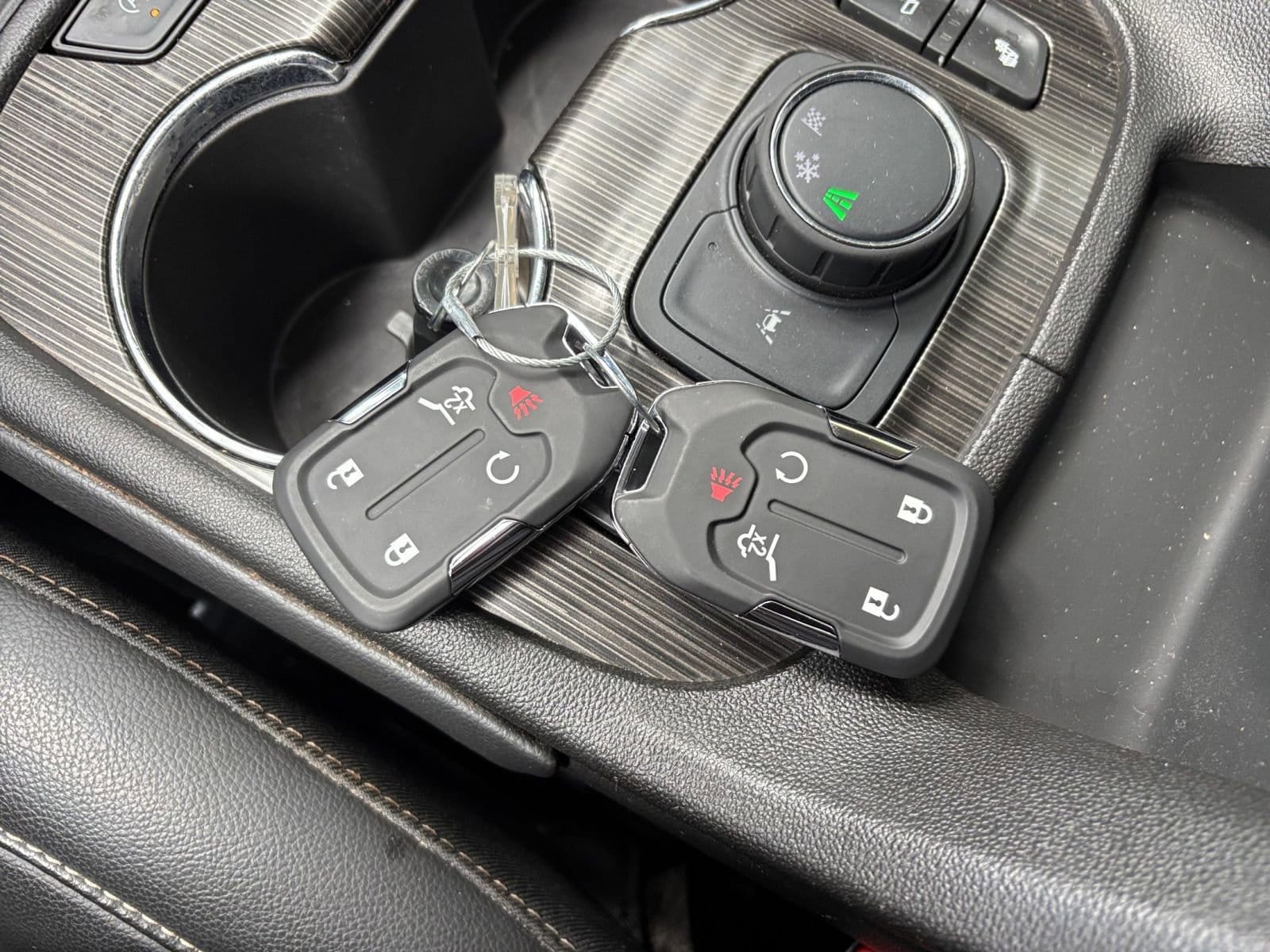 Thumbnail: 2023 GMC Acadia - 18