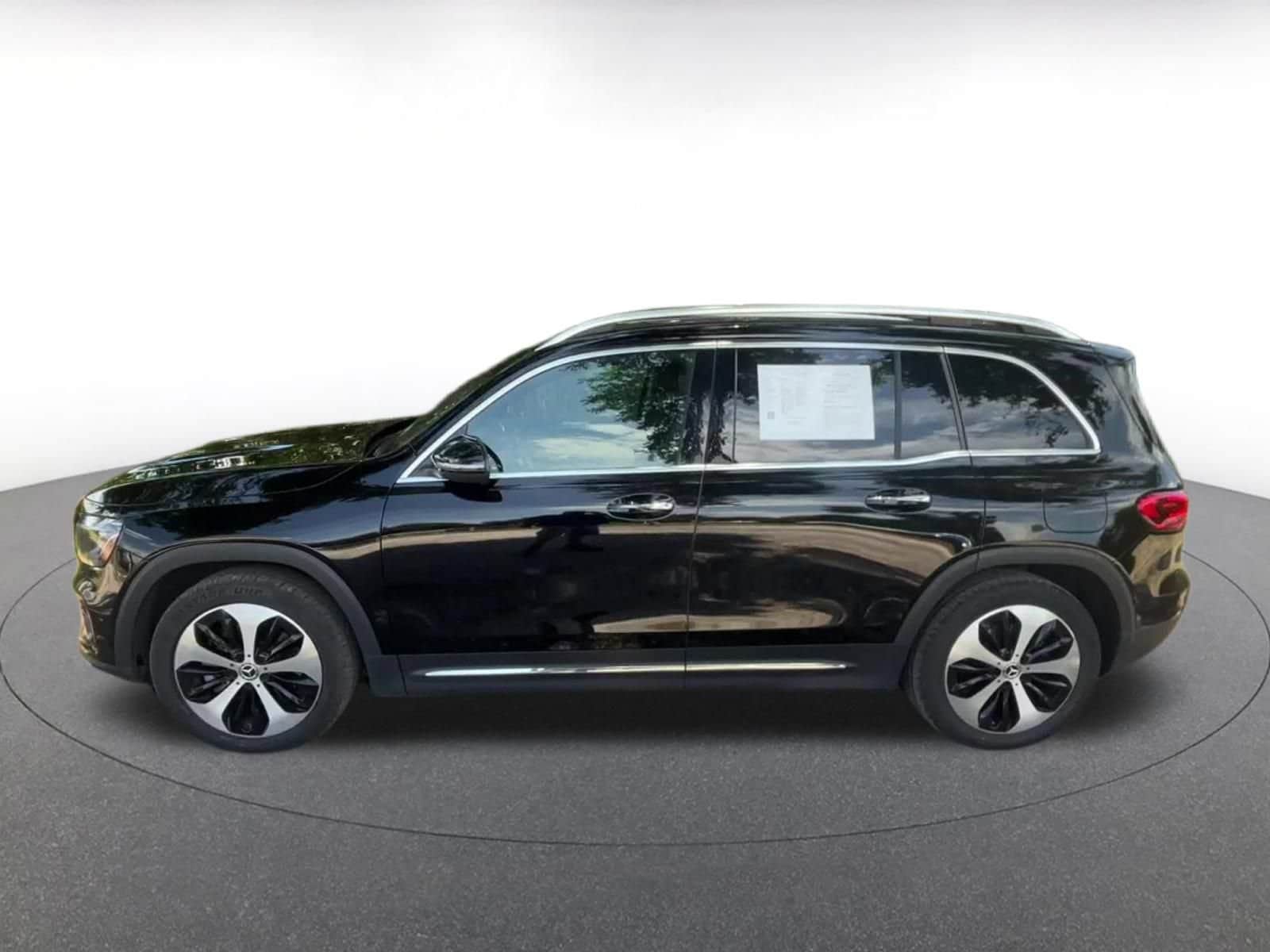 Thumbnail: 2025 Mercedes-Benz GLB - 9