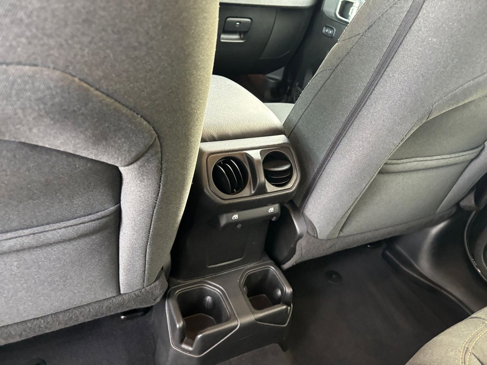 Thumbnail: 2025 Jeep Wrangler - 24