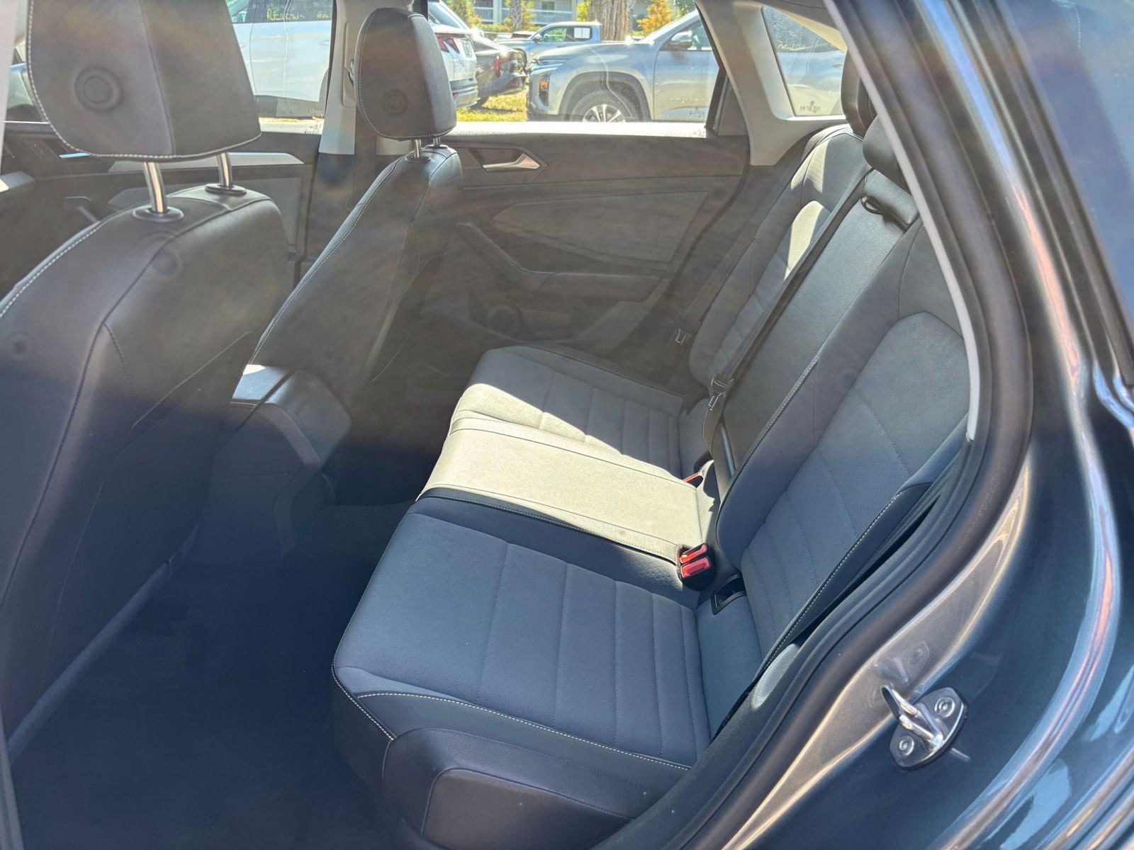 Thumbnail: 2025 Volkswagen Jetta - 24