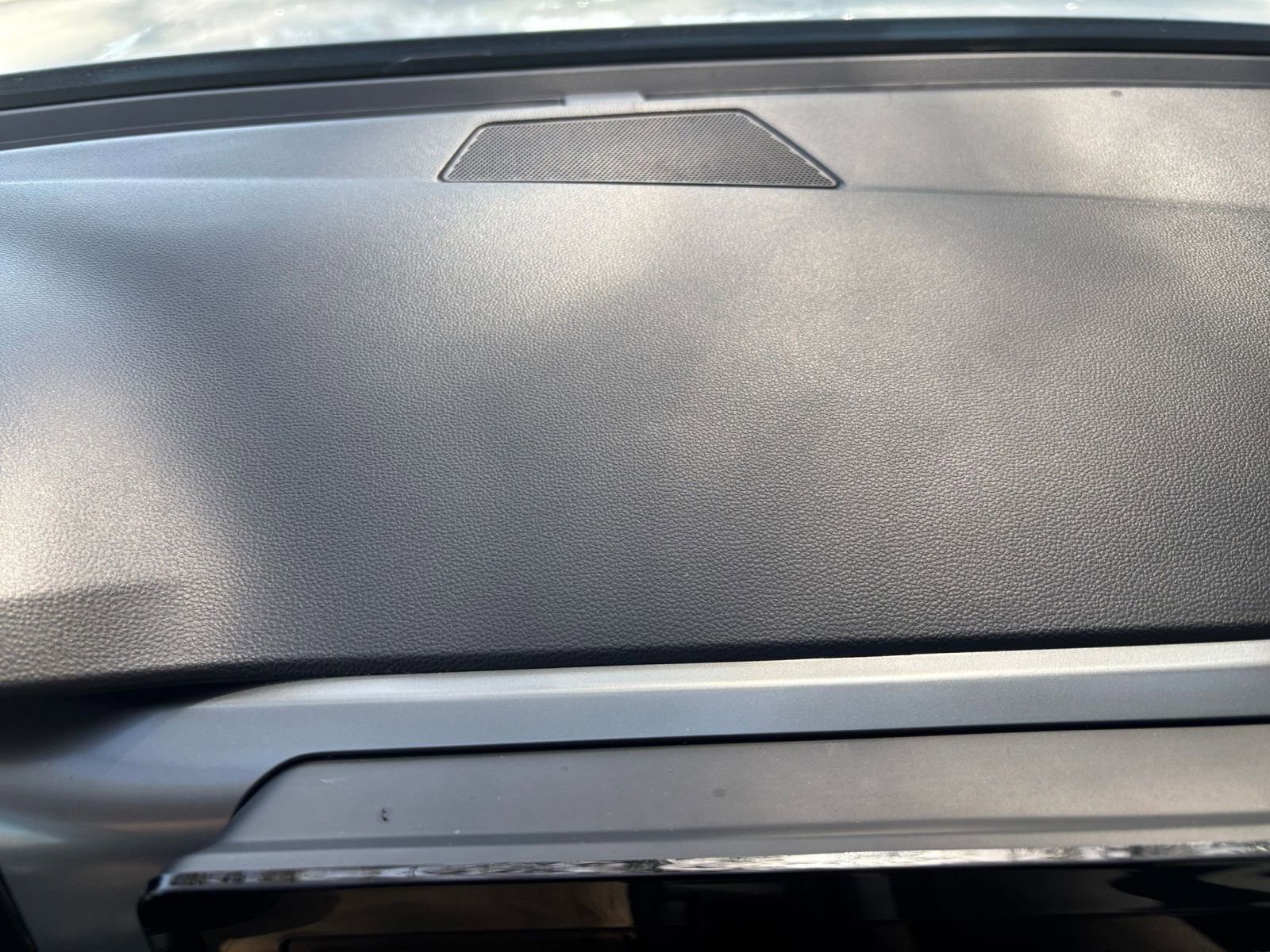 Thumbnail: 2025 Volkswagen Taos - 17