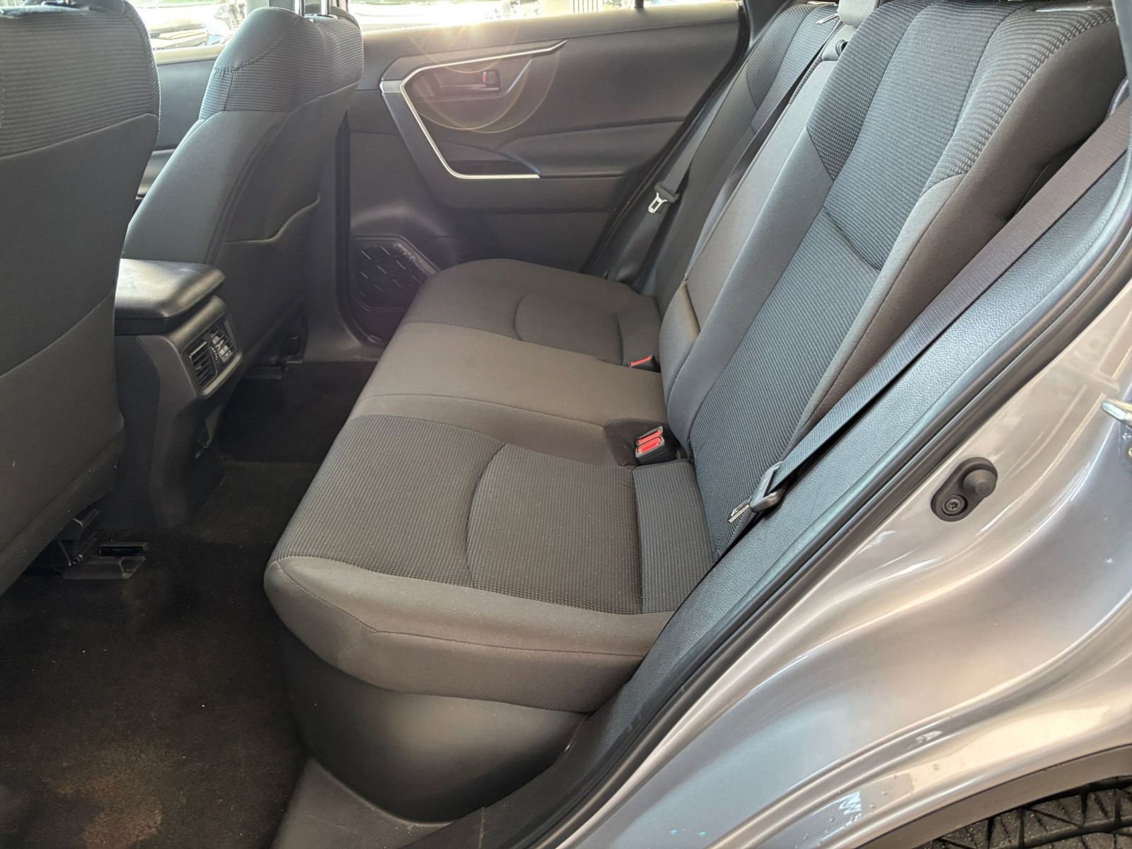 Thumbnail: 2025 Toyota RAV4 - 25