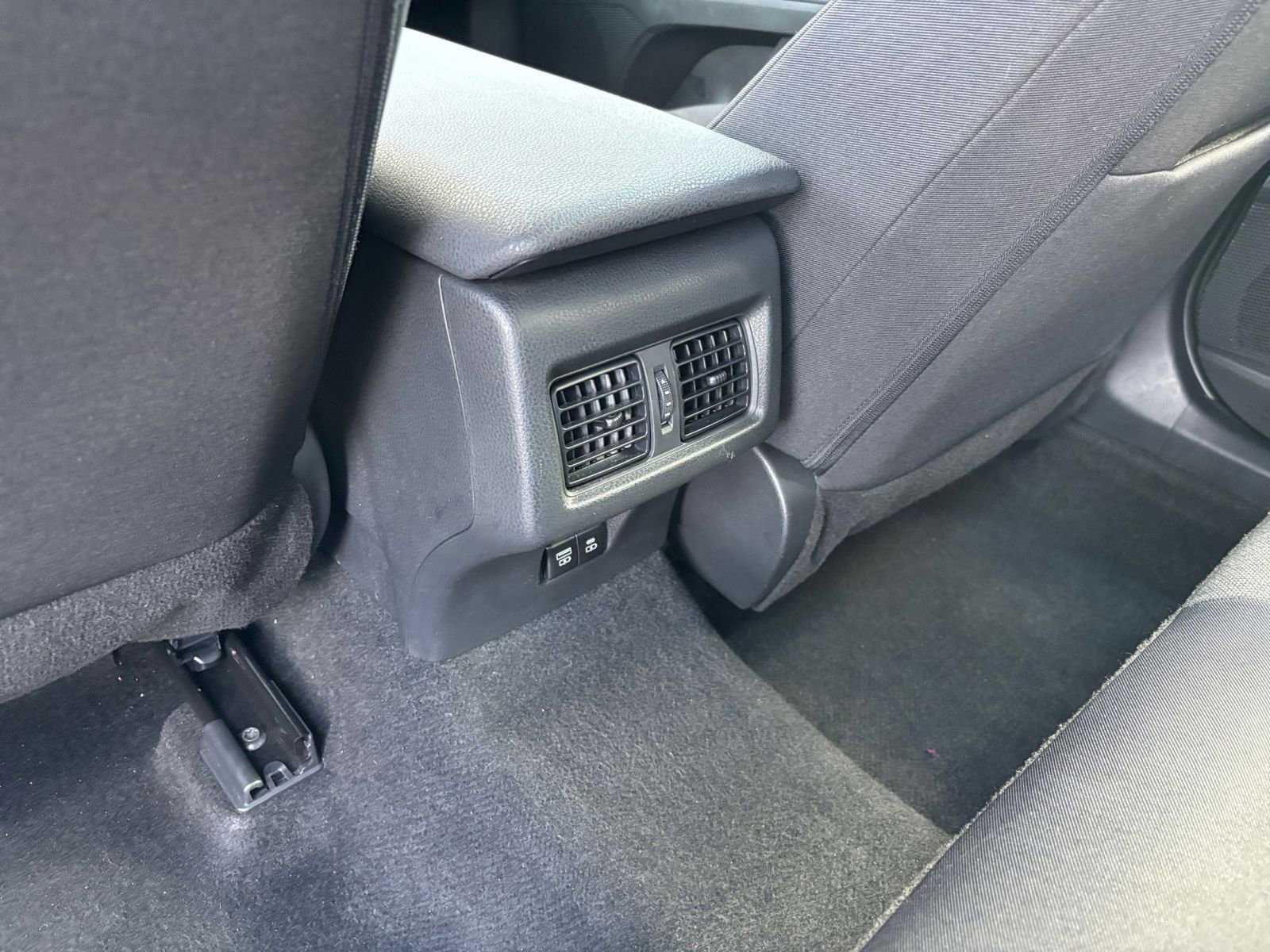 Thumbnail: 2025 Toyota Camry - 24