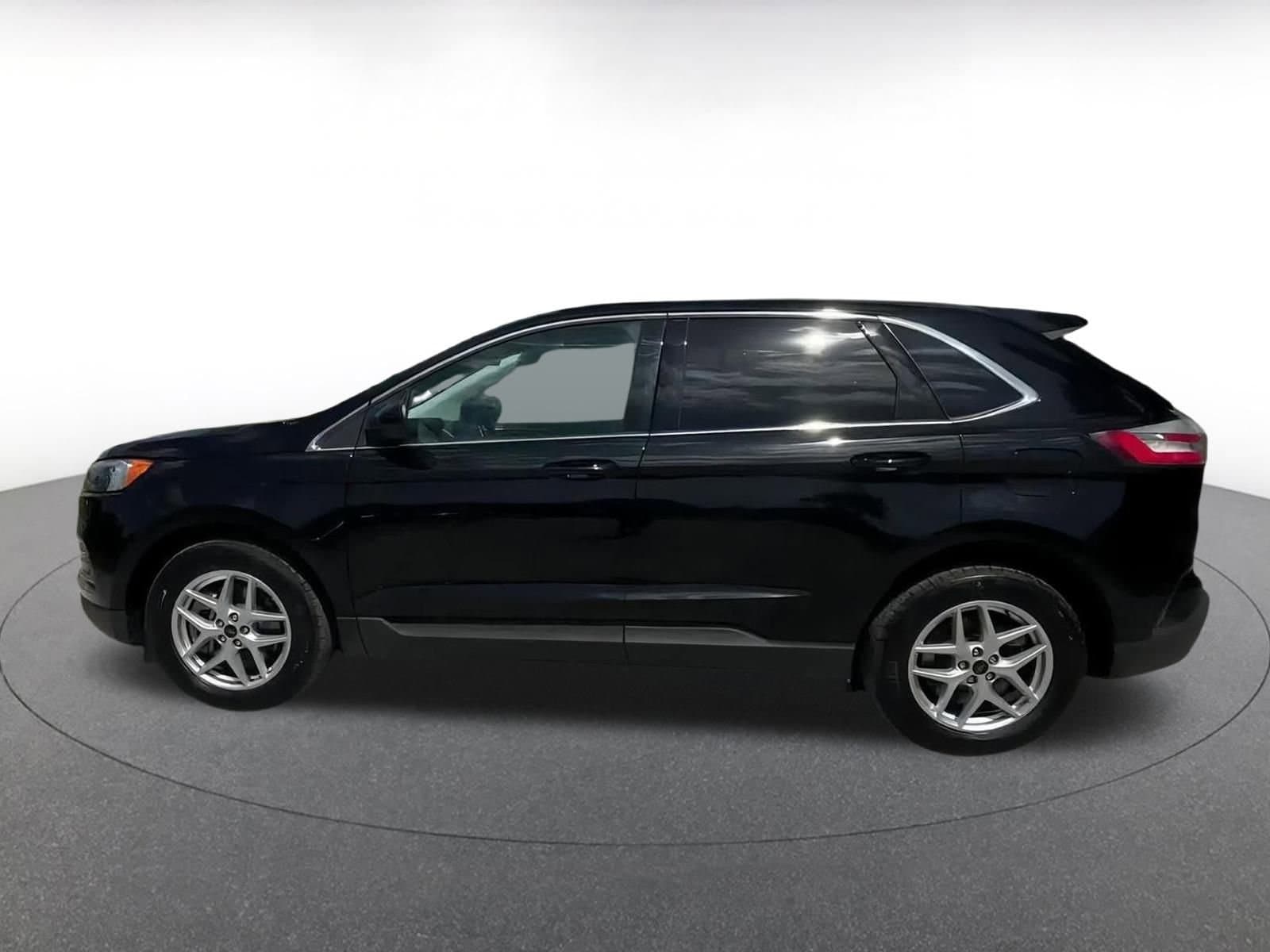 Thumbnail: 2024 Ford Edge - 9