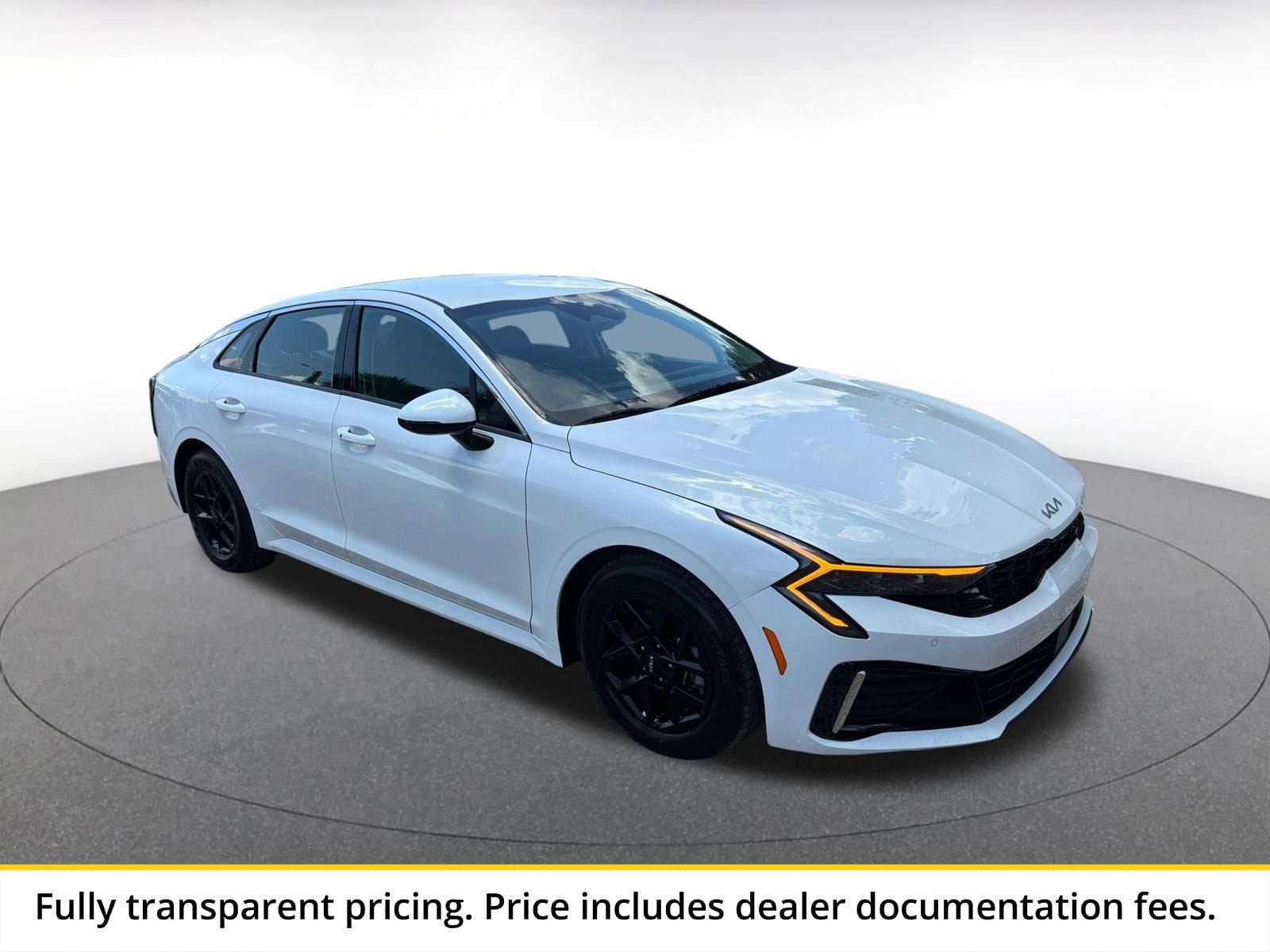 Thumbnail: 2025 Kia K5 - 1