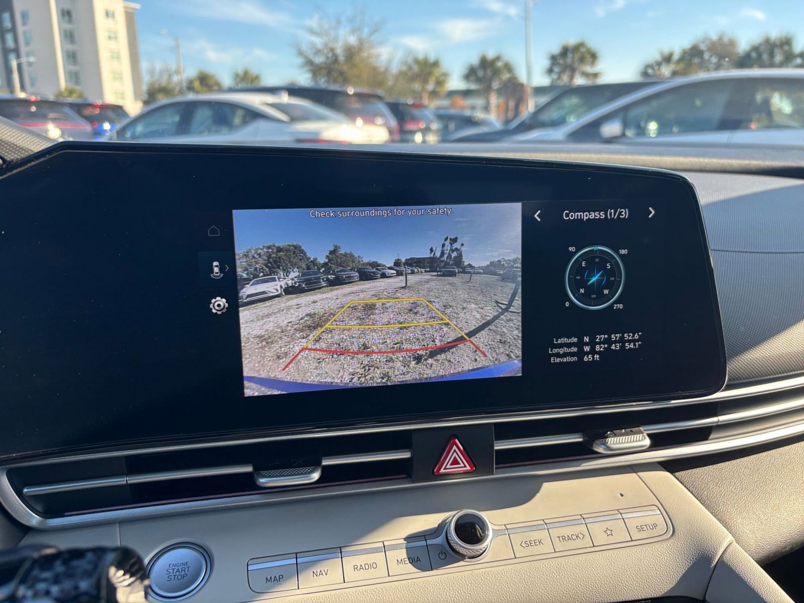 Thumbnail: 2025 Hyundai Elantra - 25