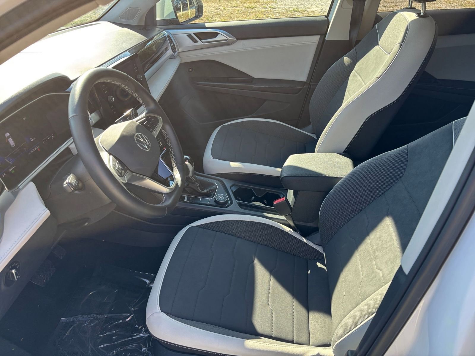 Thumbnail: 2025 Volkswagen Taos - 27