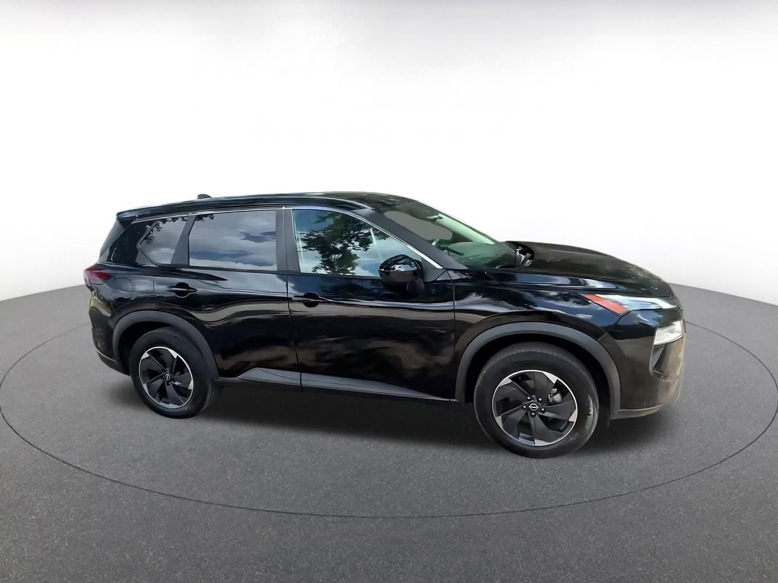 Thumbnail: 2025 Nissan Rogue - 2