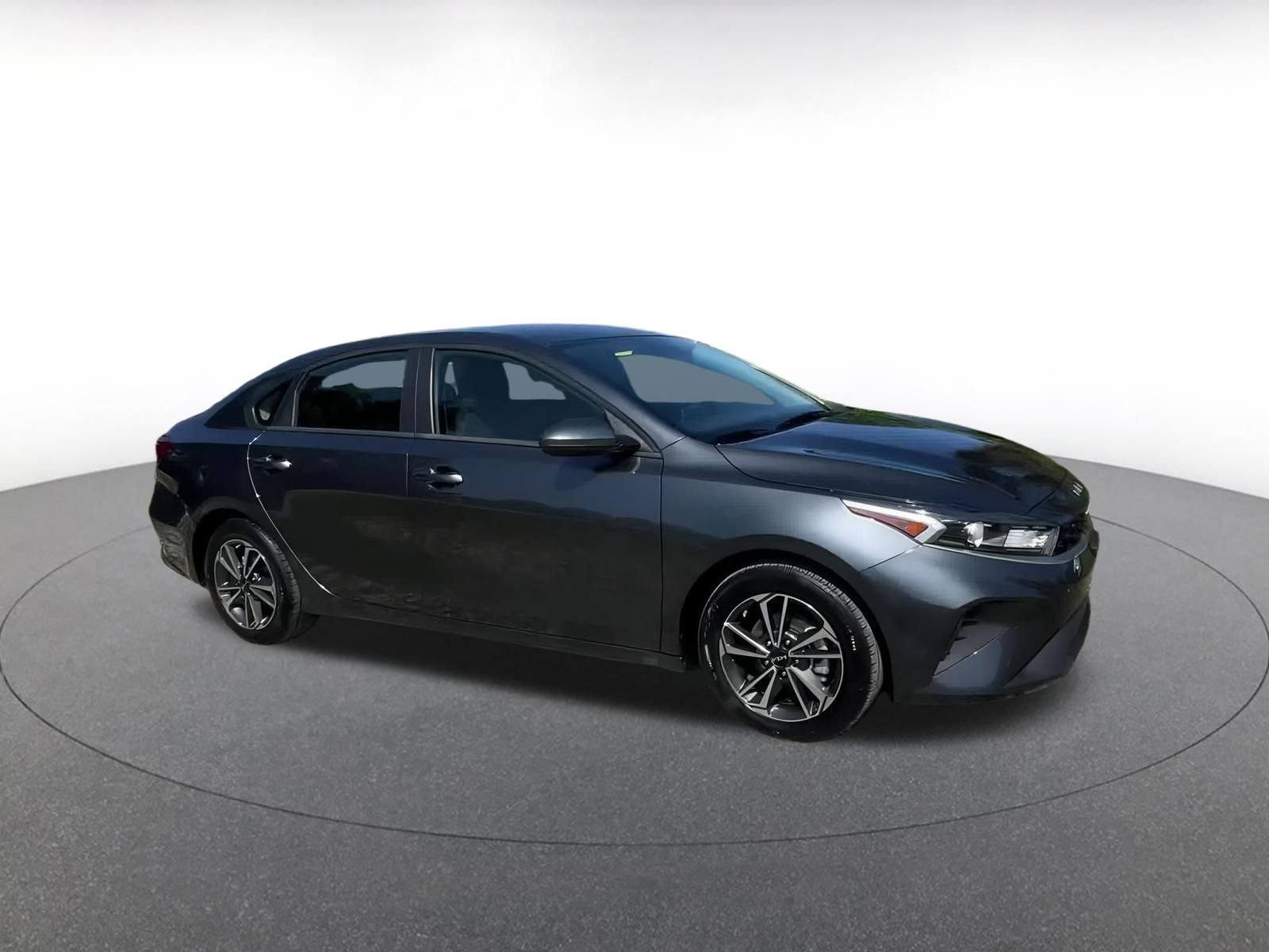 2024 Kia Forte LXS 2