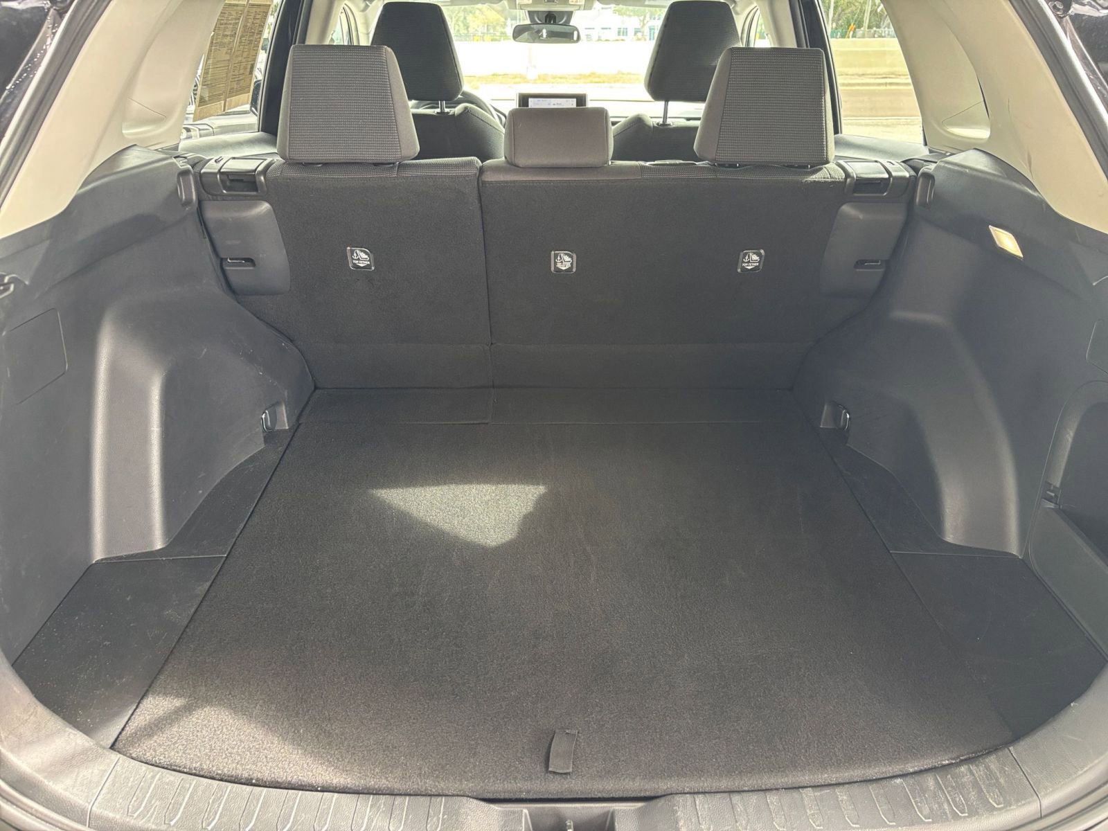 Thumbnail: 2025 Toyota RAV4 - 31