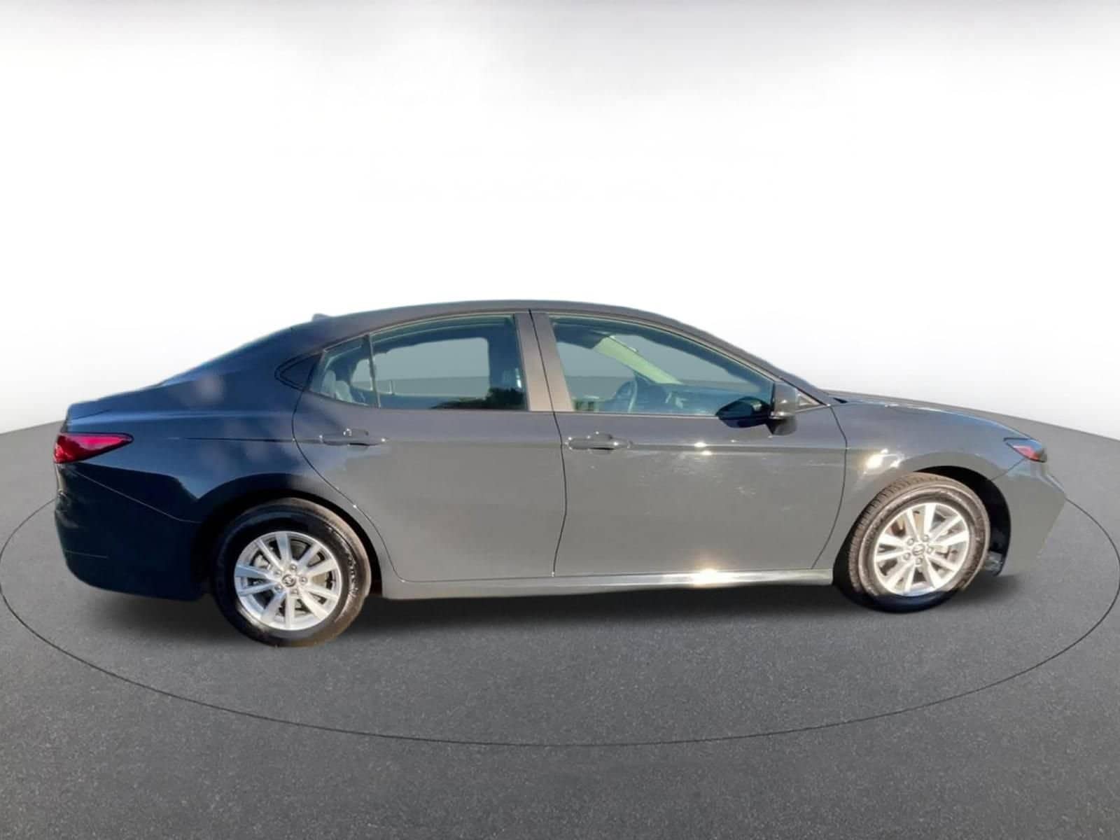 Thumbnail: 2025 Toyota Camry - 16