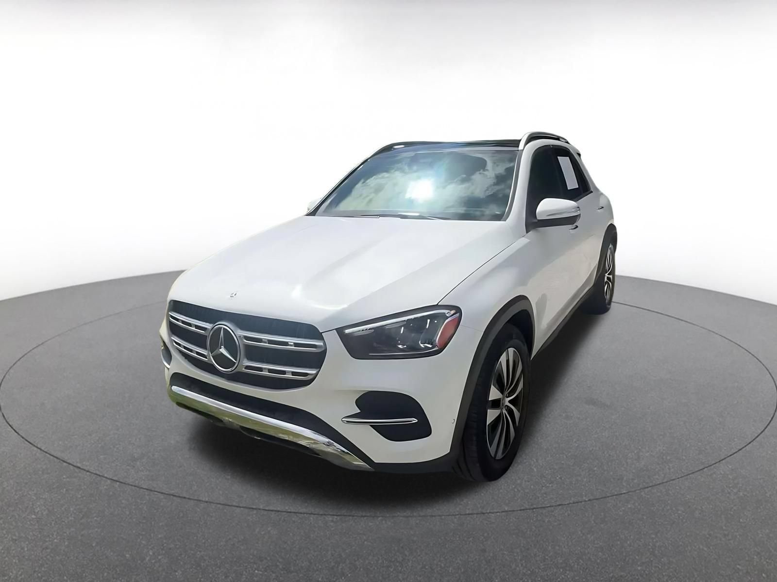 Thumbnail: 2026 Mercedes-Benz GLE - 6
