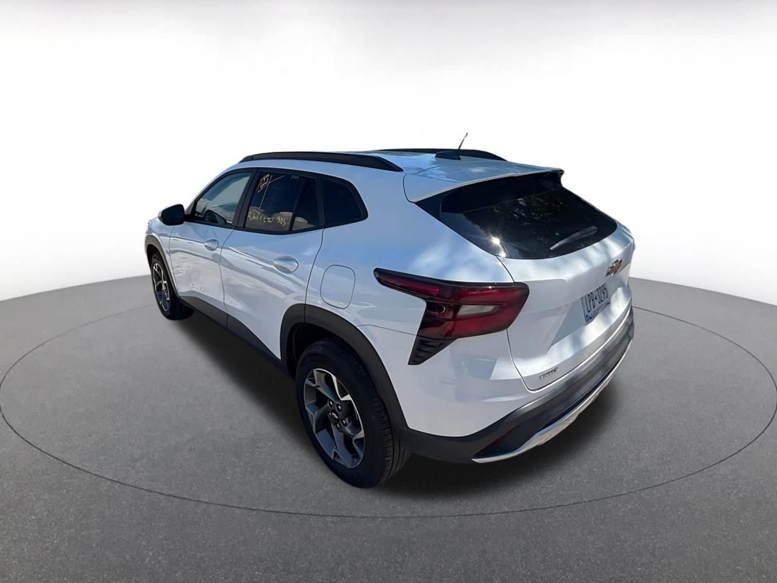 Thumbnail: 2025 Chevrolet Trax - 5