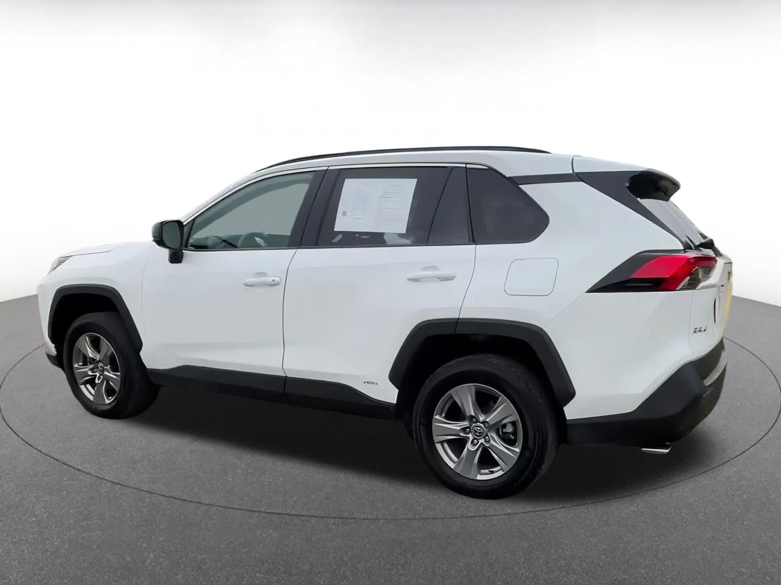 Thumbnail: 2025 Toyota RAV4 - 10