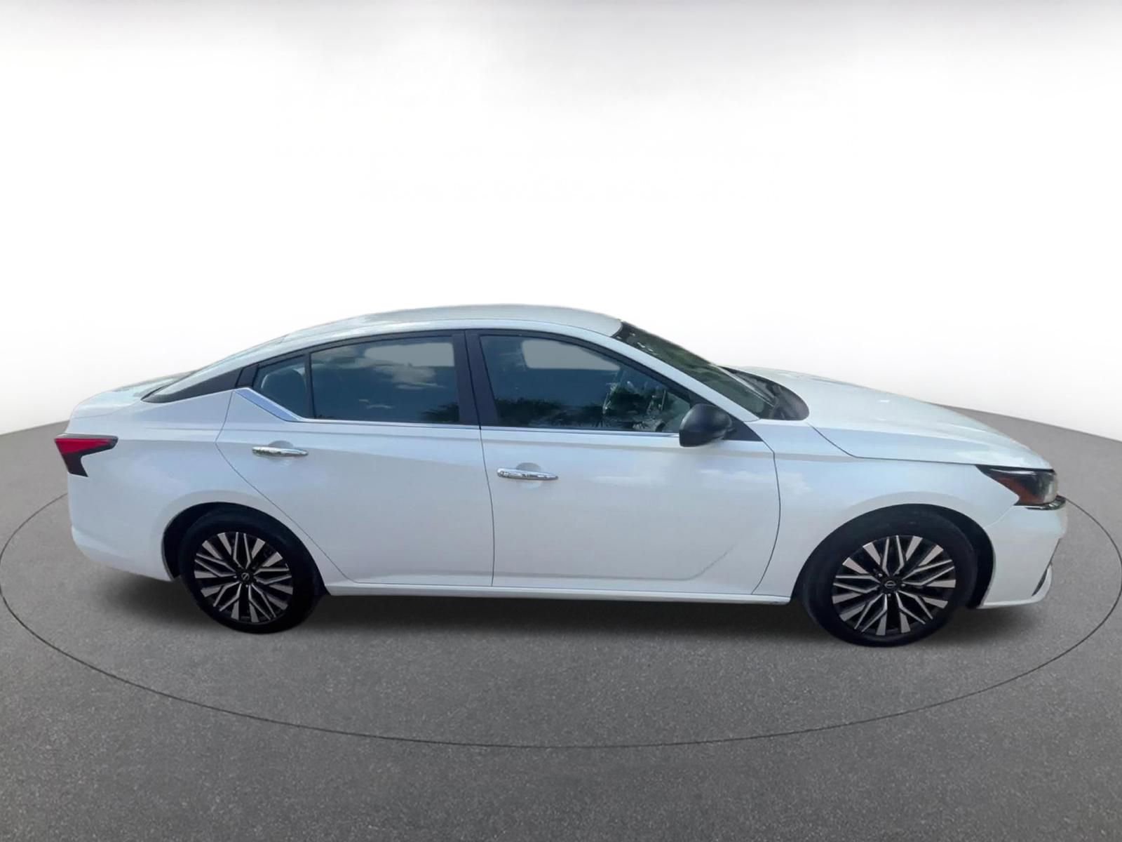 Thumbnail: 2025 Nissan Altima - 16
