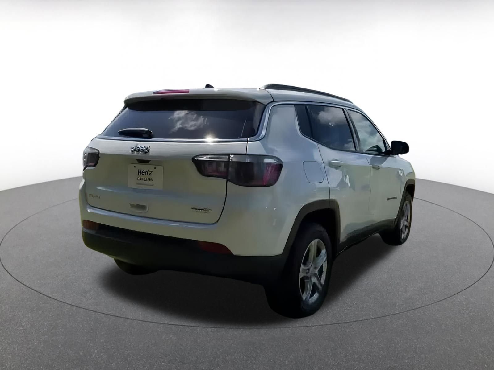 Thumbnail: 2023 Jeep Compass - 15