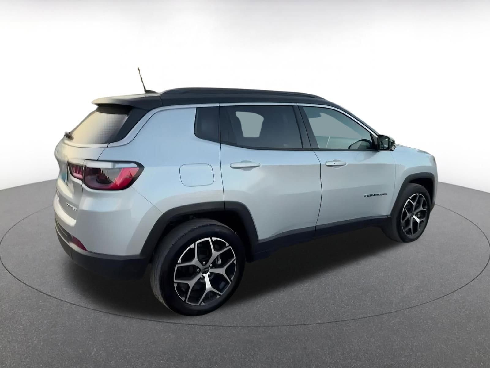 Thumbnail: 2025 Jeep Compass - 14