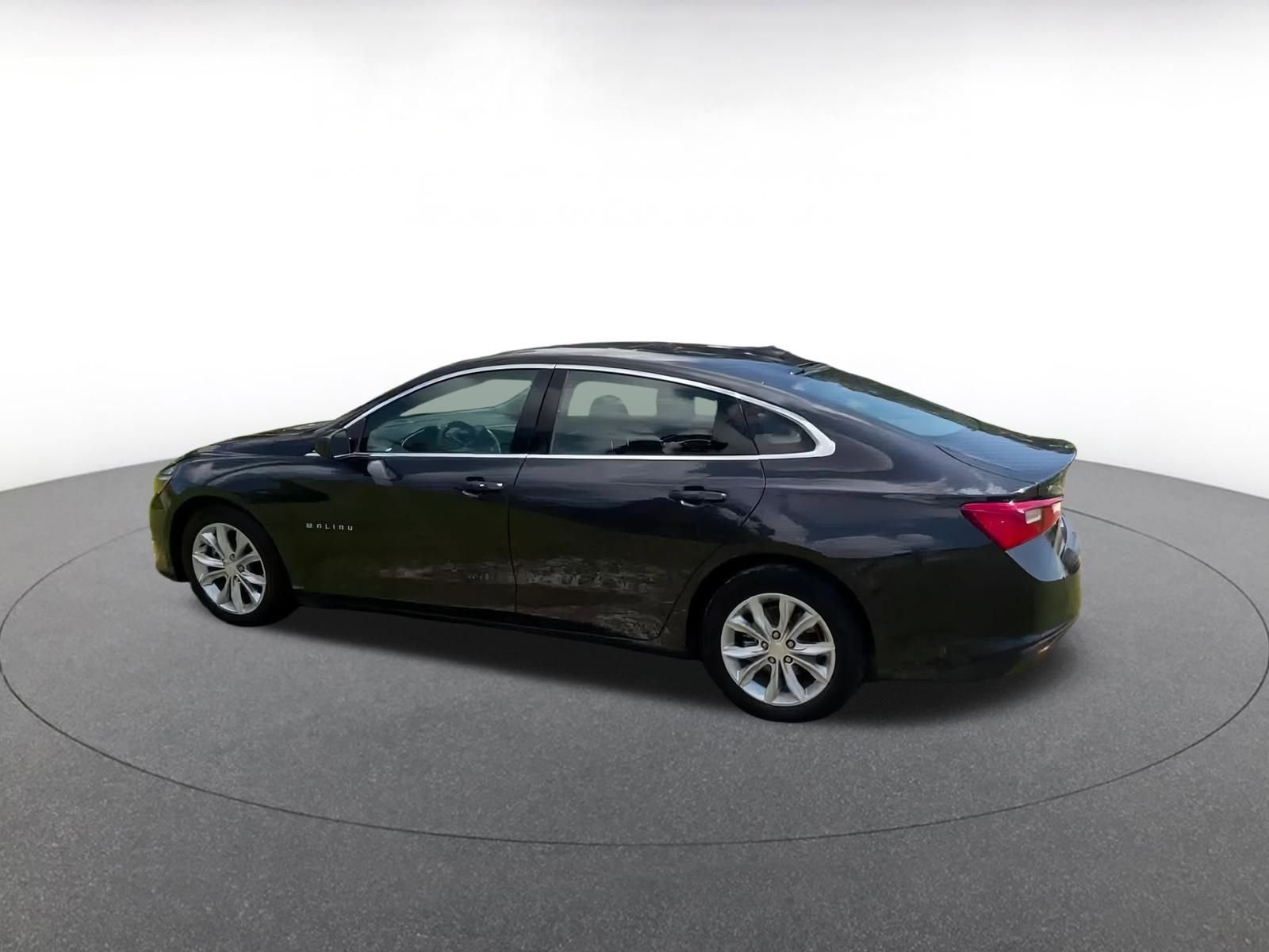 Thumbnail: 2023 Chevrolet Malibu - 10