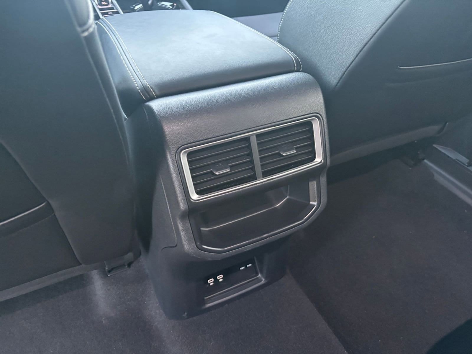 Thumbnail: 2025 Volkswagen Atlas - 24