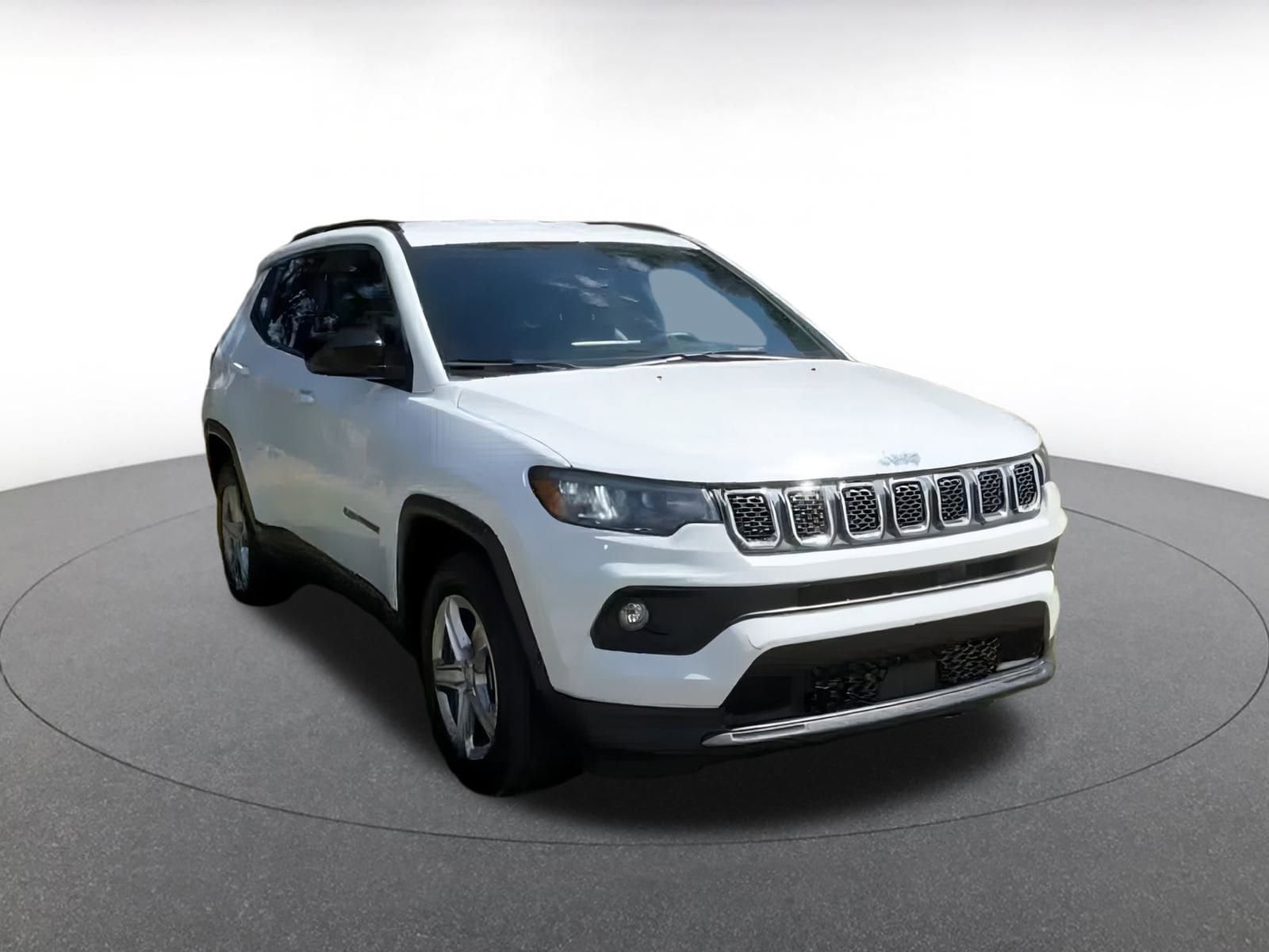 Thumbnail: 2023 Jeep Compass - 3