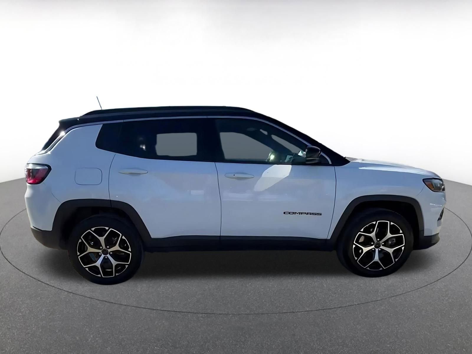 Thumbnail: 2025 Jeep Compass - 16
