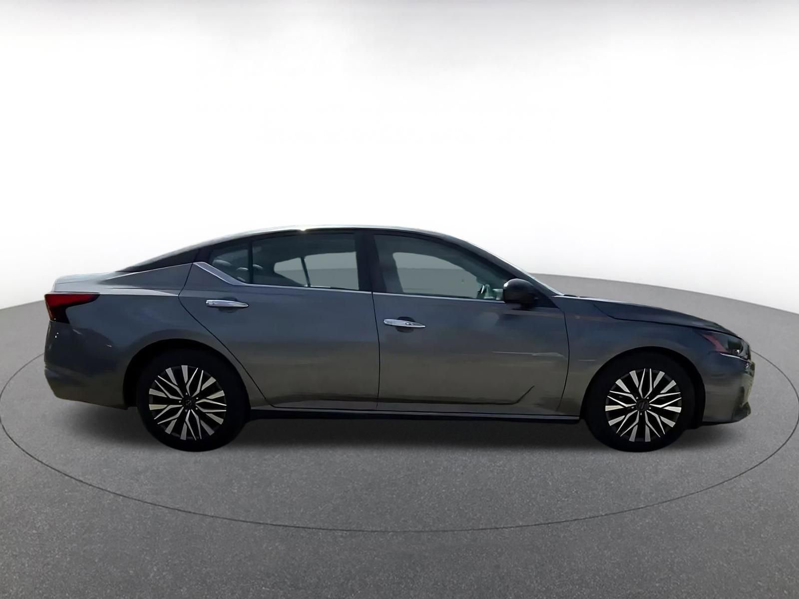 Thumbnail: 2025 Nissan Altima - 16