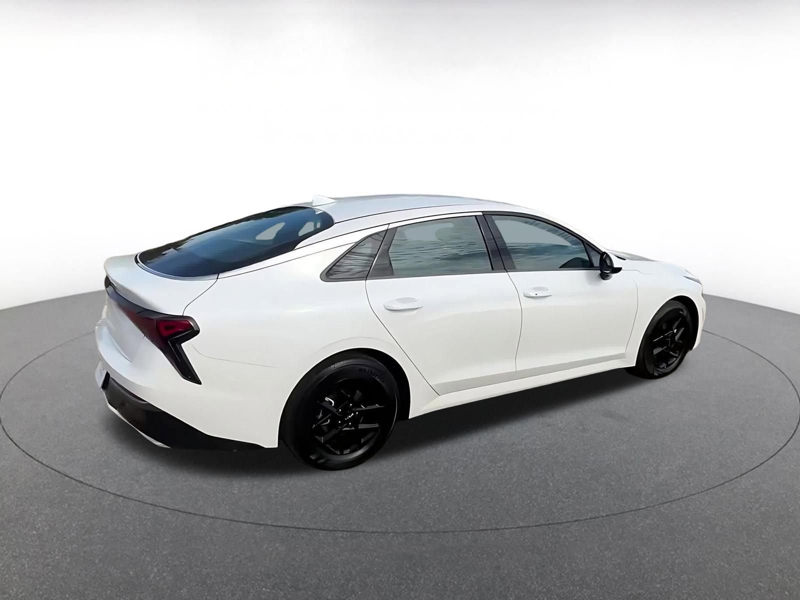 Thumbnail: 2025 Kia K5 - 14