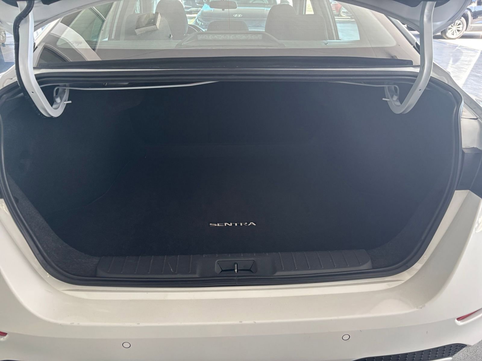 Thumbnail: 2025 Nissan Sentra - 31