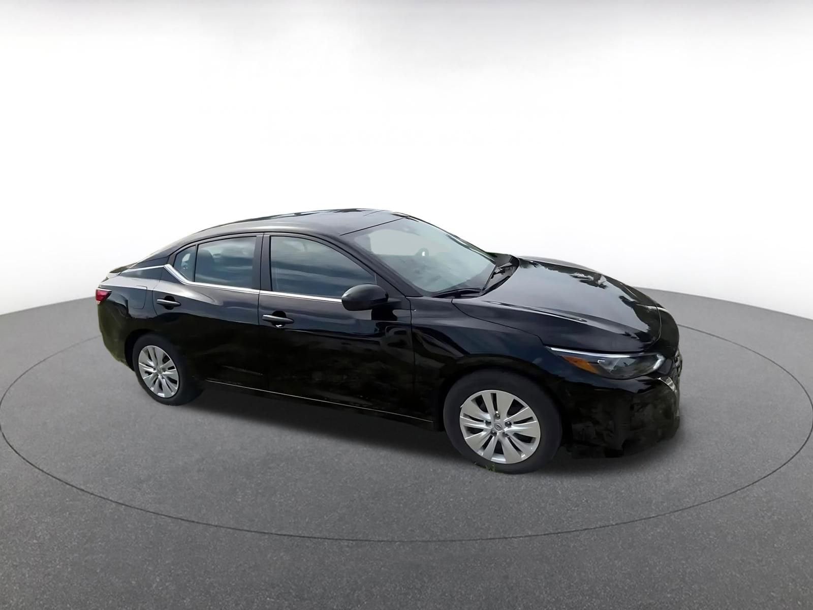 Thumbnail: 2025 Nissan Sentra - 2