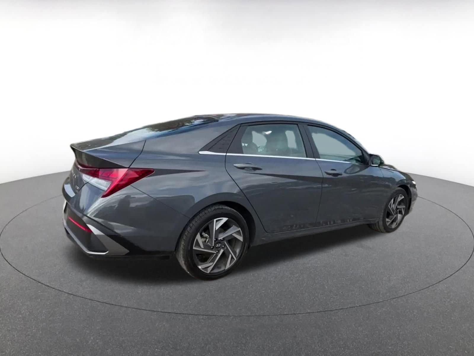 Thumbnail: 2025 Hyundai Elantra - 15