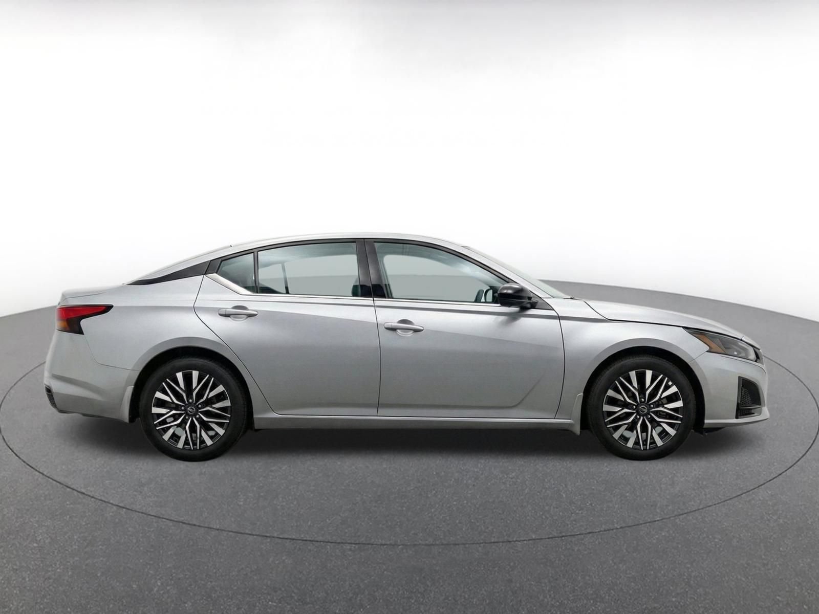 Thumbnail: 2026 Nissan Altima - 10