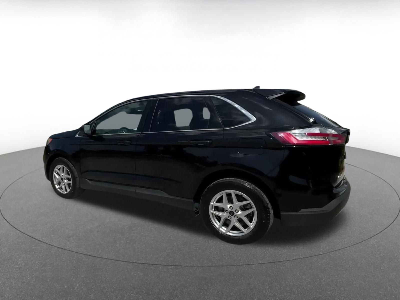 Thumbnail: 2024 Ford Edge - 10