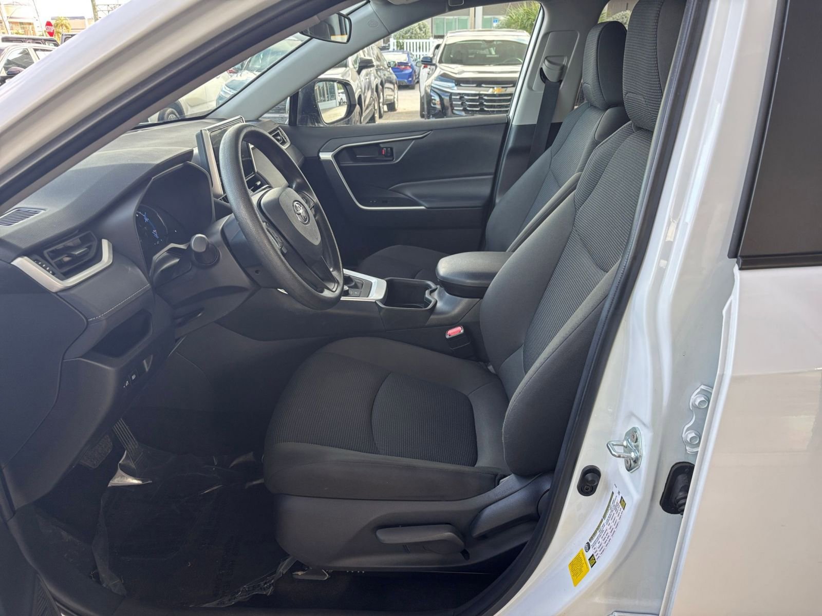 Thumbnail: 2025 Toyota RAV4 - 28