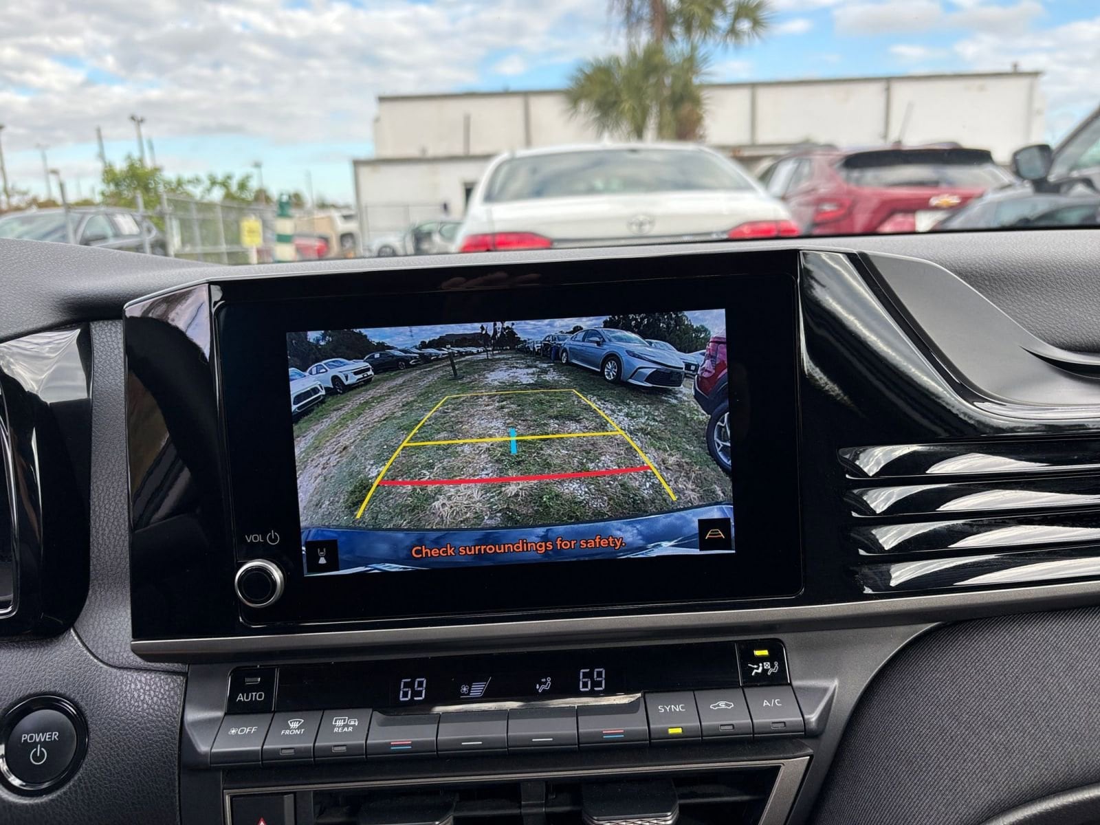 Thumbnail: 2025 Toyota Camry - 20