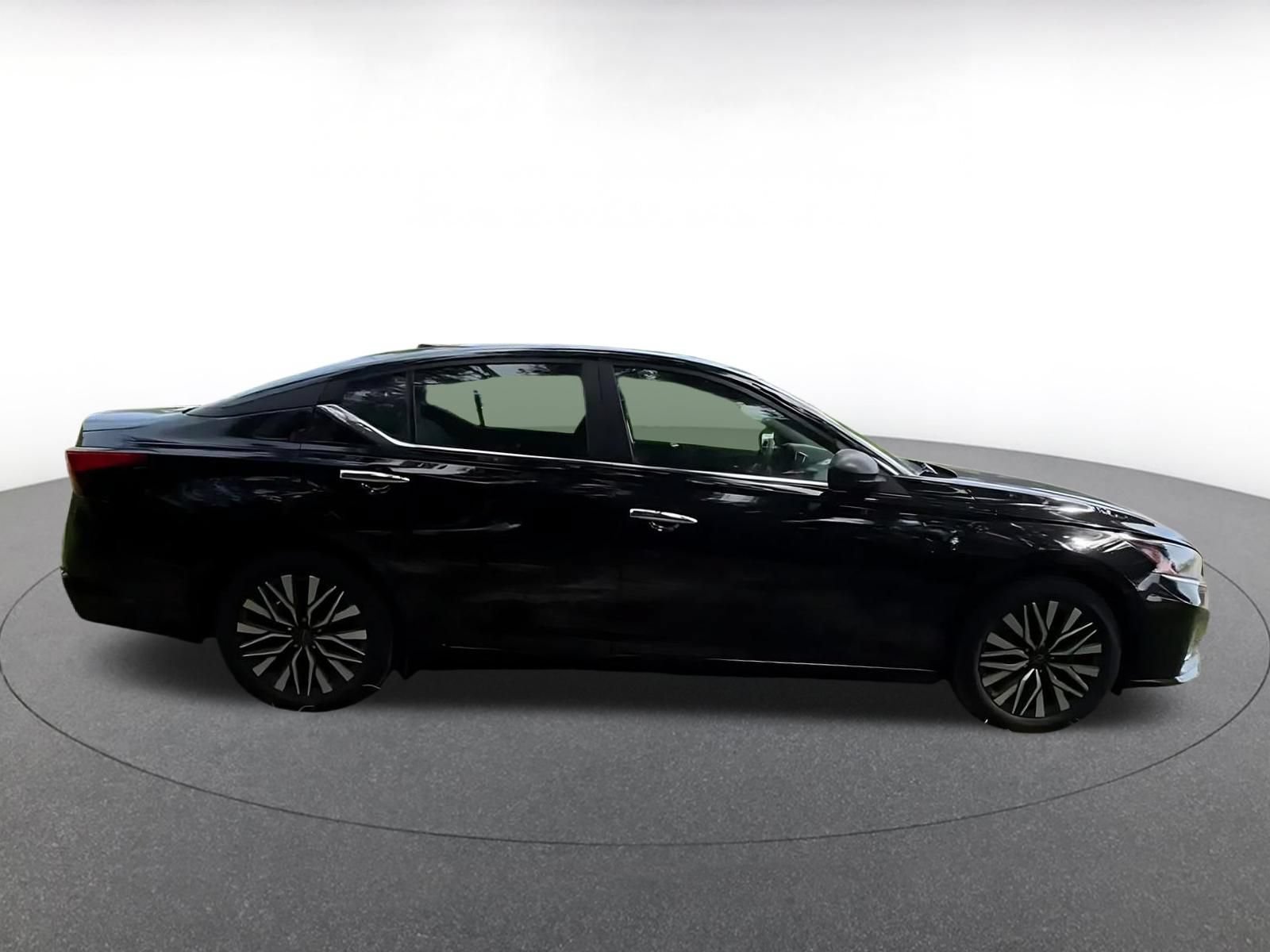 Thumbnail: 2025 Nissan Altima - 14