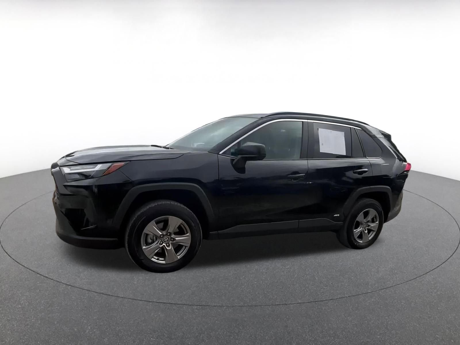 Thumbnail: 2025 Toyota RAV4 - 8