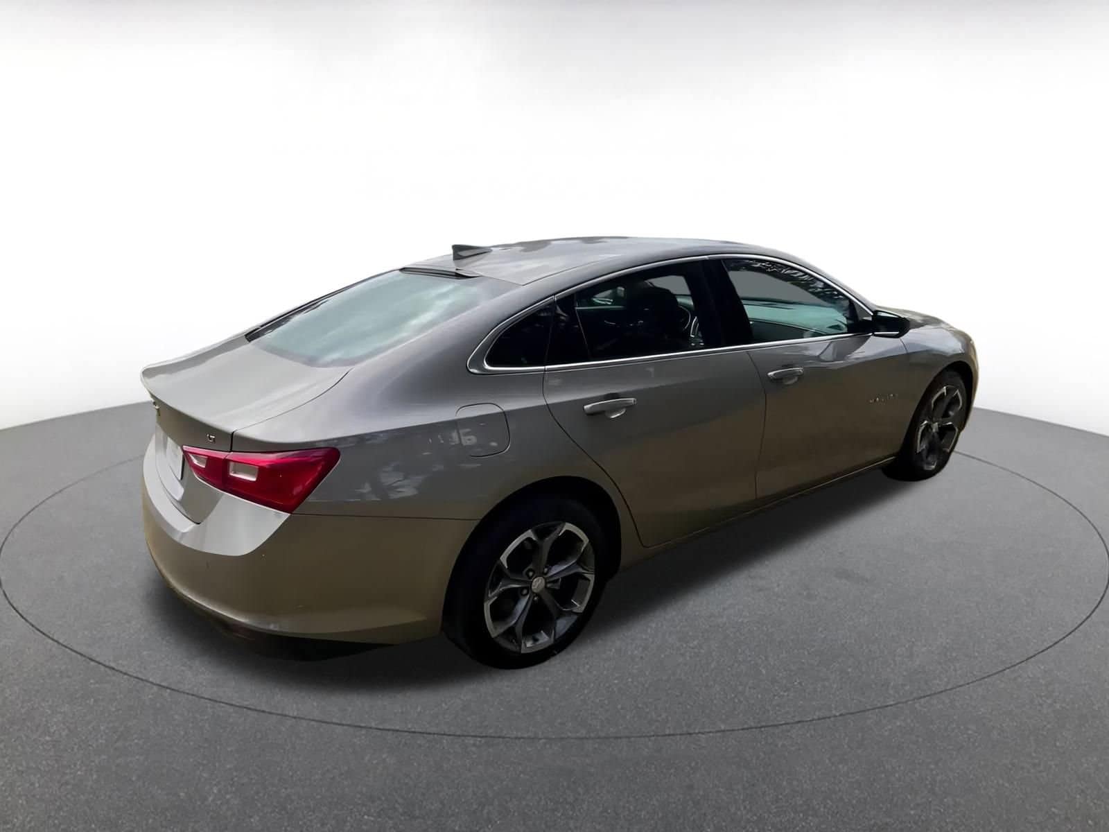 Thumbnail: 2024 Chevrolet Malibu - 15
