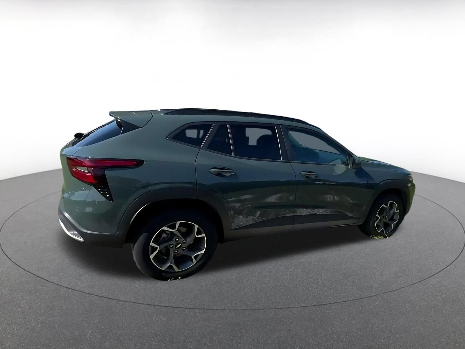 Thumbnail: 2025 Chevrolet Trax - 15