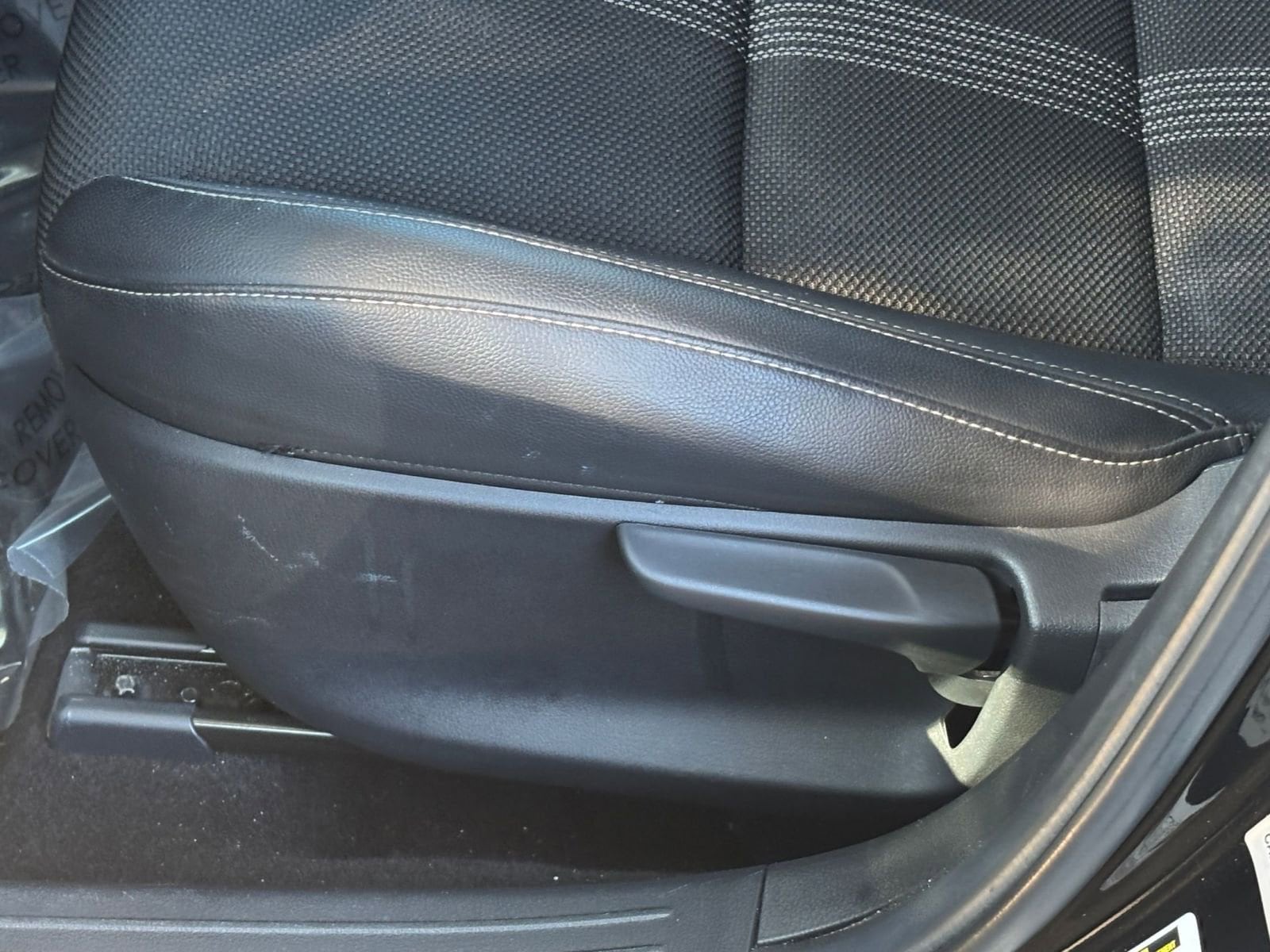 Thumbnail: 2025 Mazda CX-50 - 23