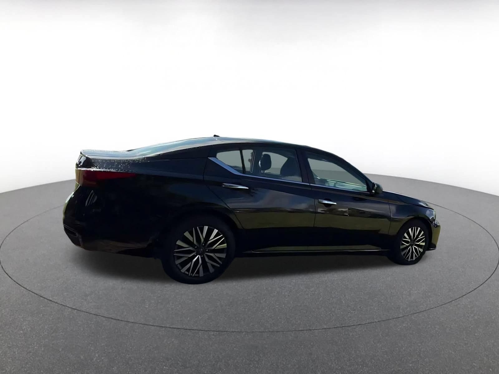 Thumbnail: 2025 Nissan Altima - 13